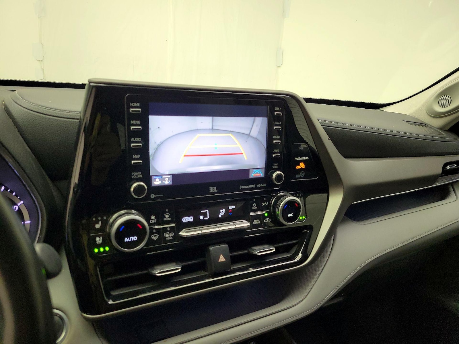 2020 Toyota Highlander Limited - Photo 14