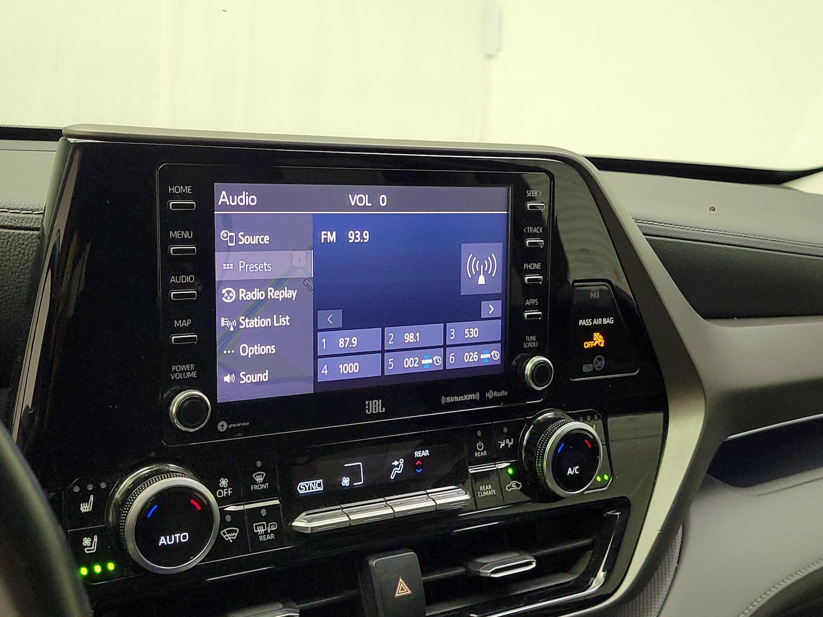 2020 Toyota Highlander Limited - Photo 15