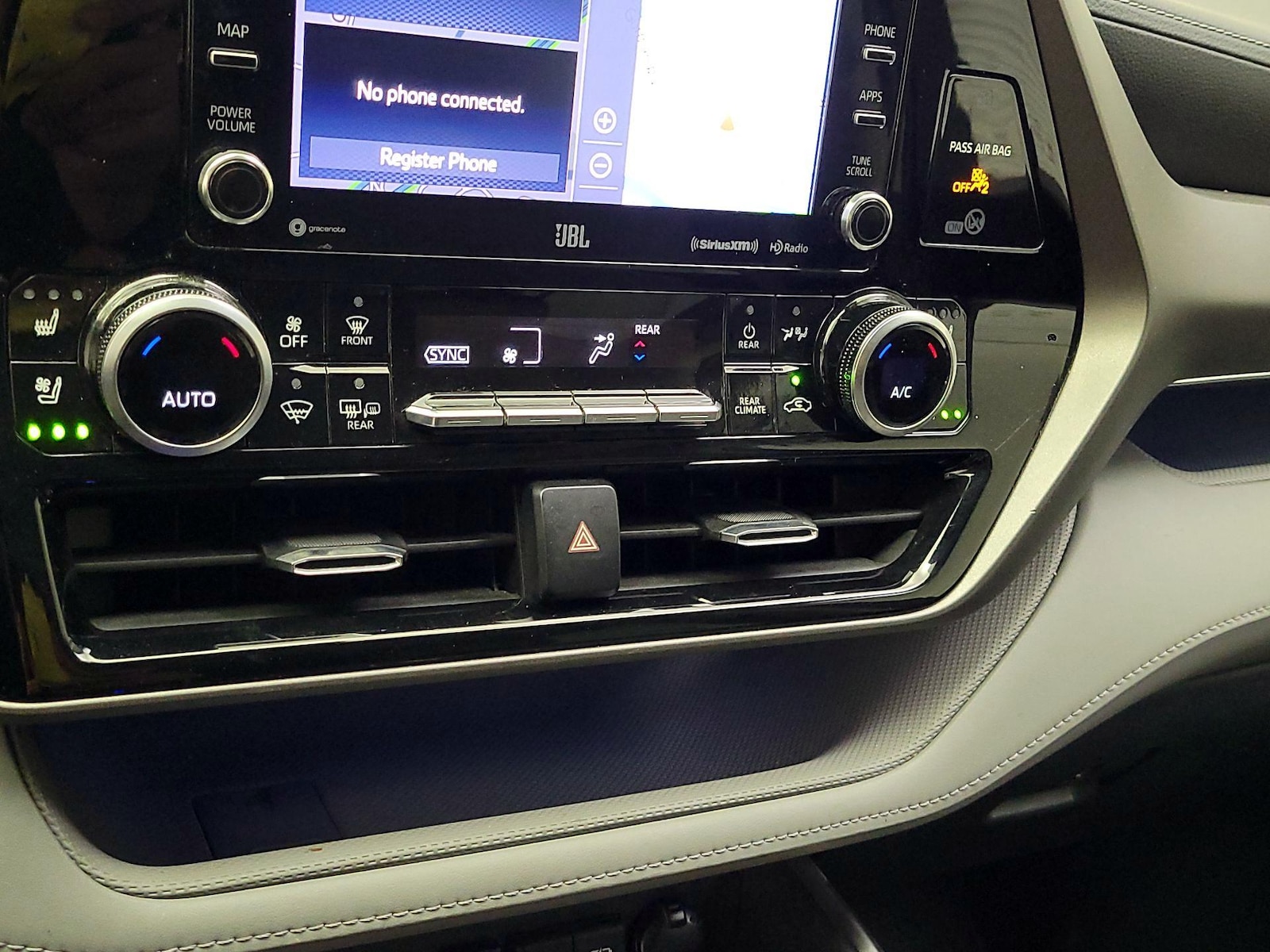 2020 Toyota Highlander Limited - Photo 16