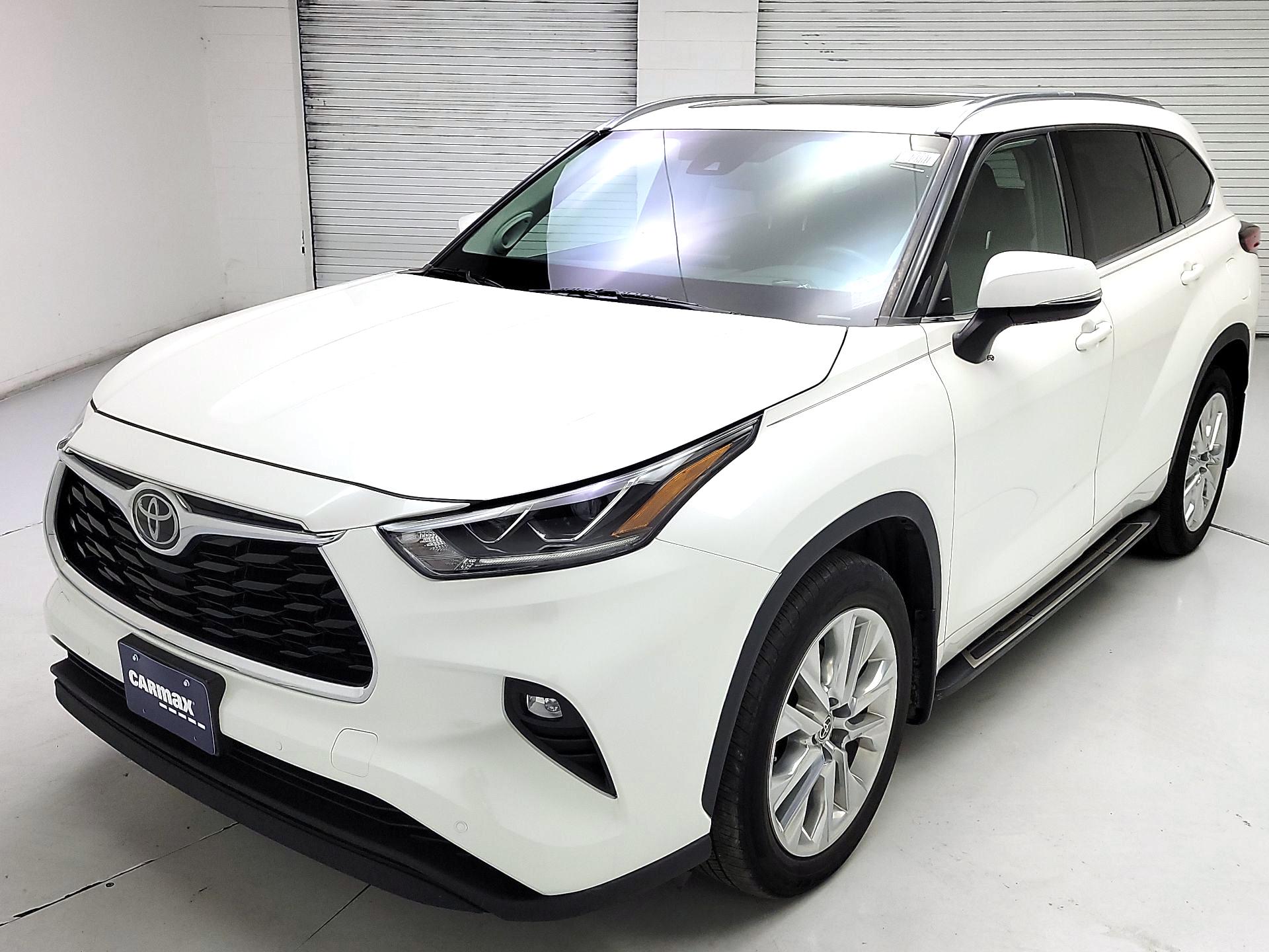 Thumbnail: 2020 Toyota Highlander - 3
