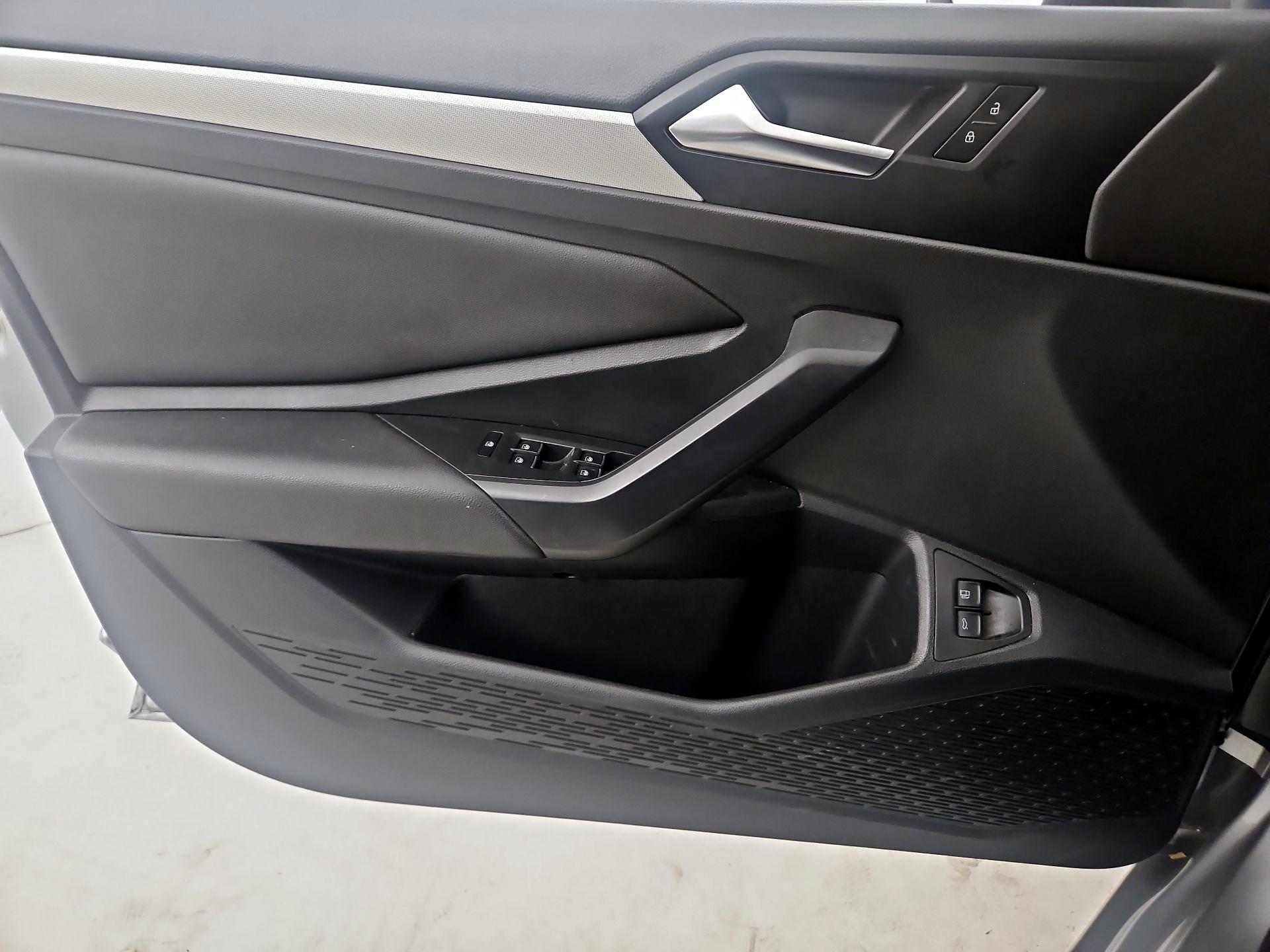 Thumbnail: 2021 Volkswagen Jetta - 12