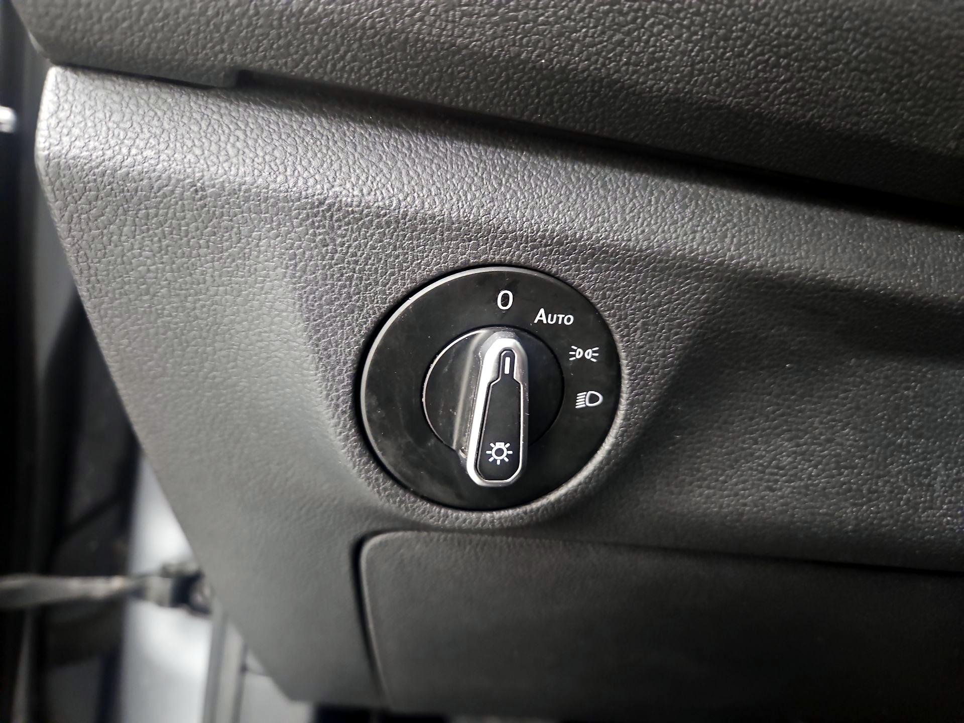 Thumbnail: 2021 Volkswagen Jetta - 13