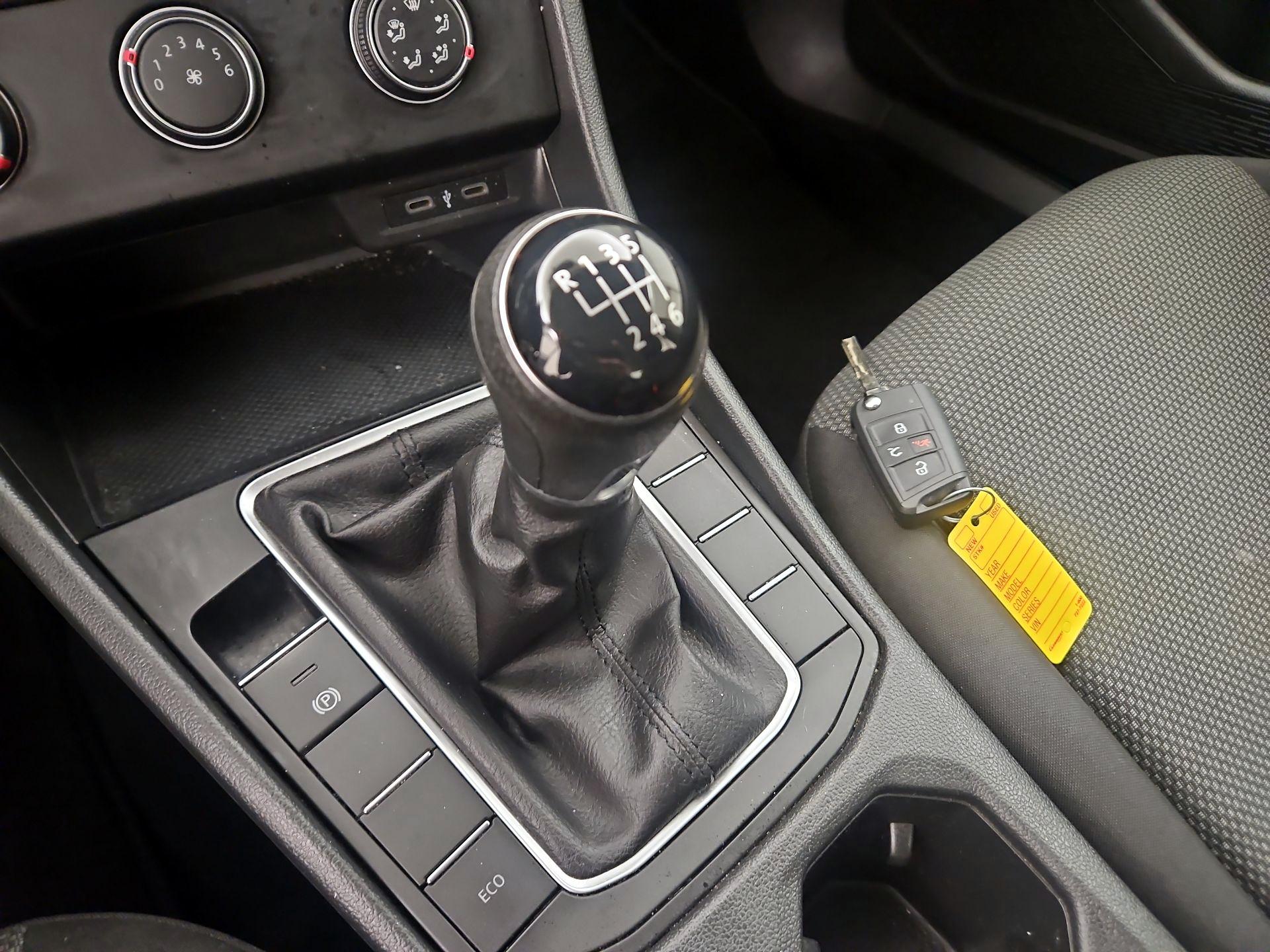 Thumbnail: 2021 Volkswagen Jetta - 17