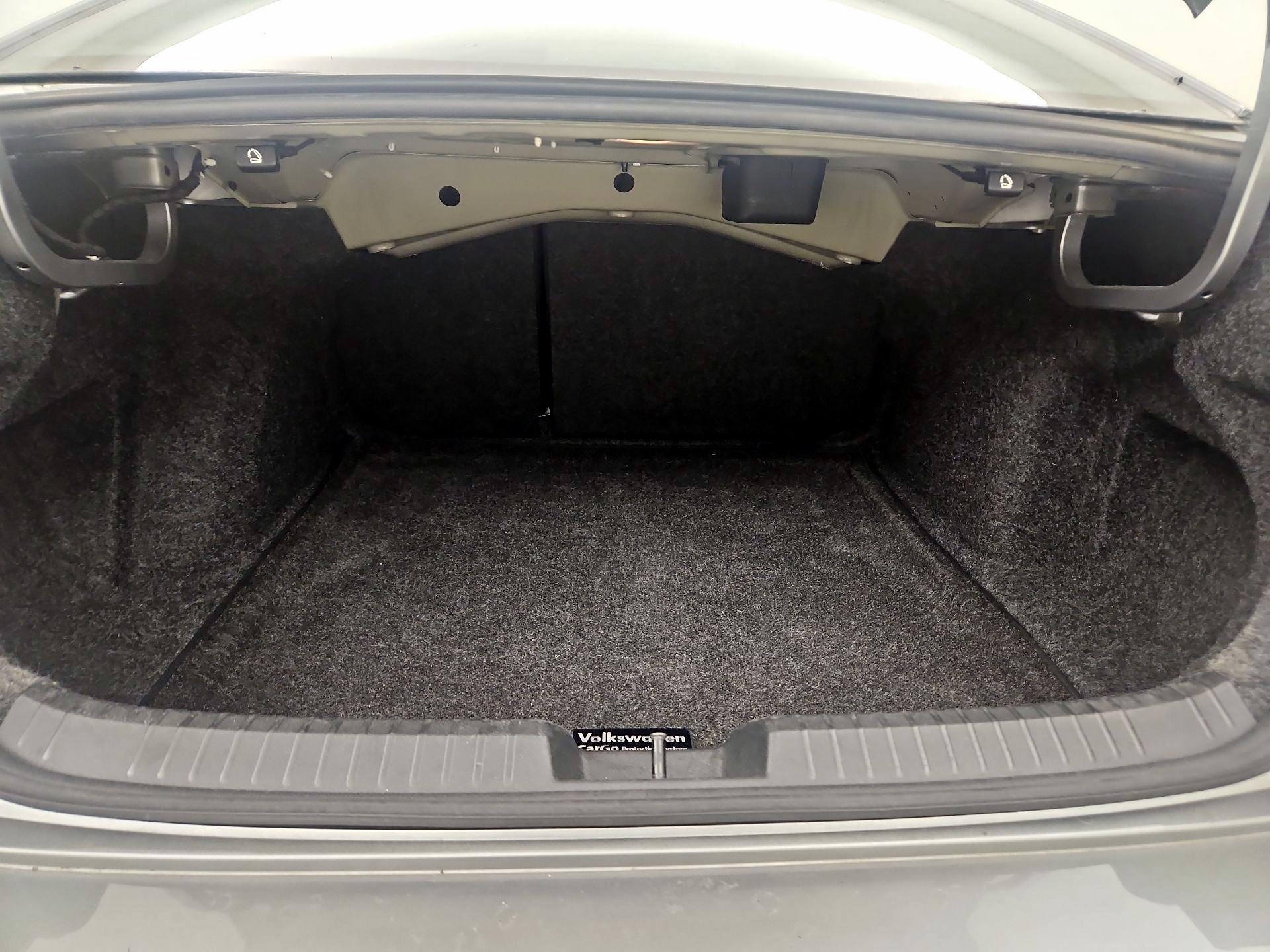 Thumbnail: 2021 Volkswagen Jetta - 20