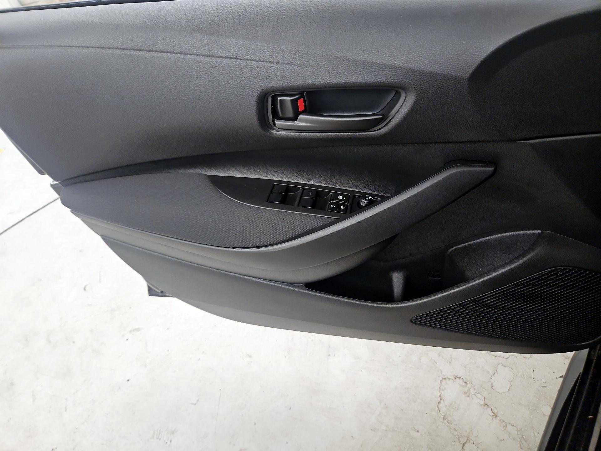 Thumbnail: 2025 Toyota Corolla - 12