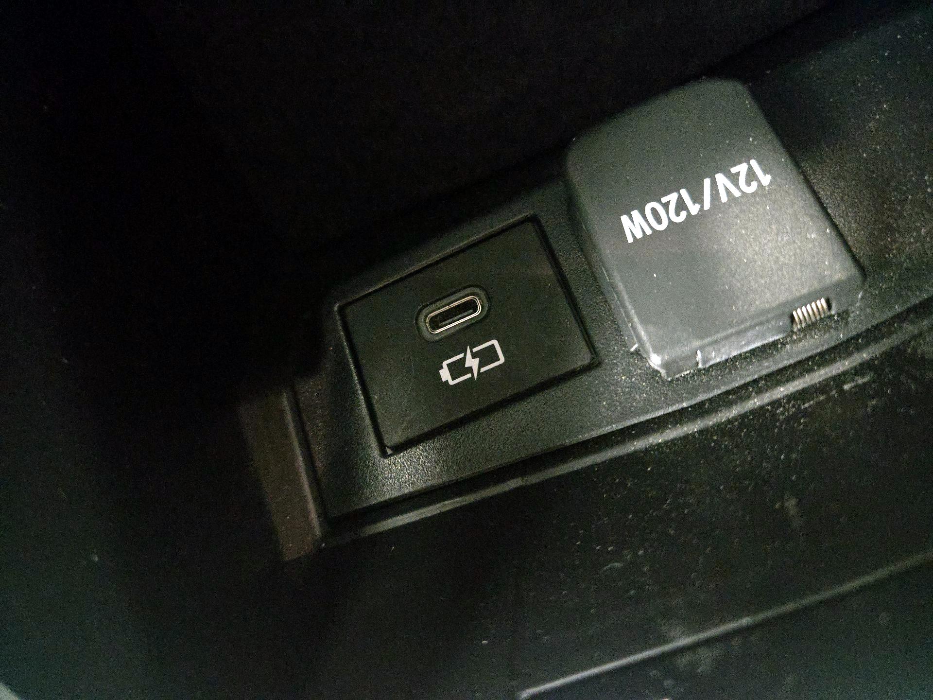 Thumbnail: 2022 Toyota Corolla - 18