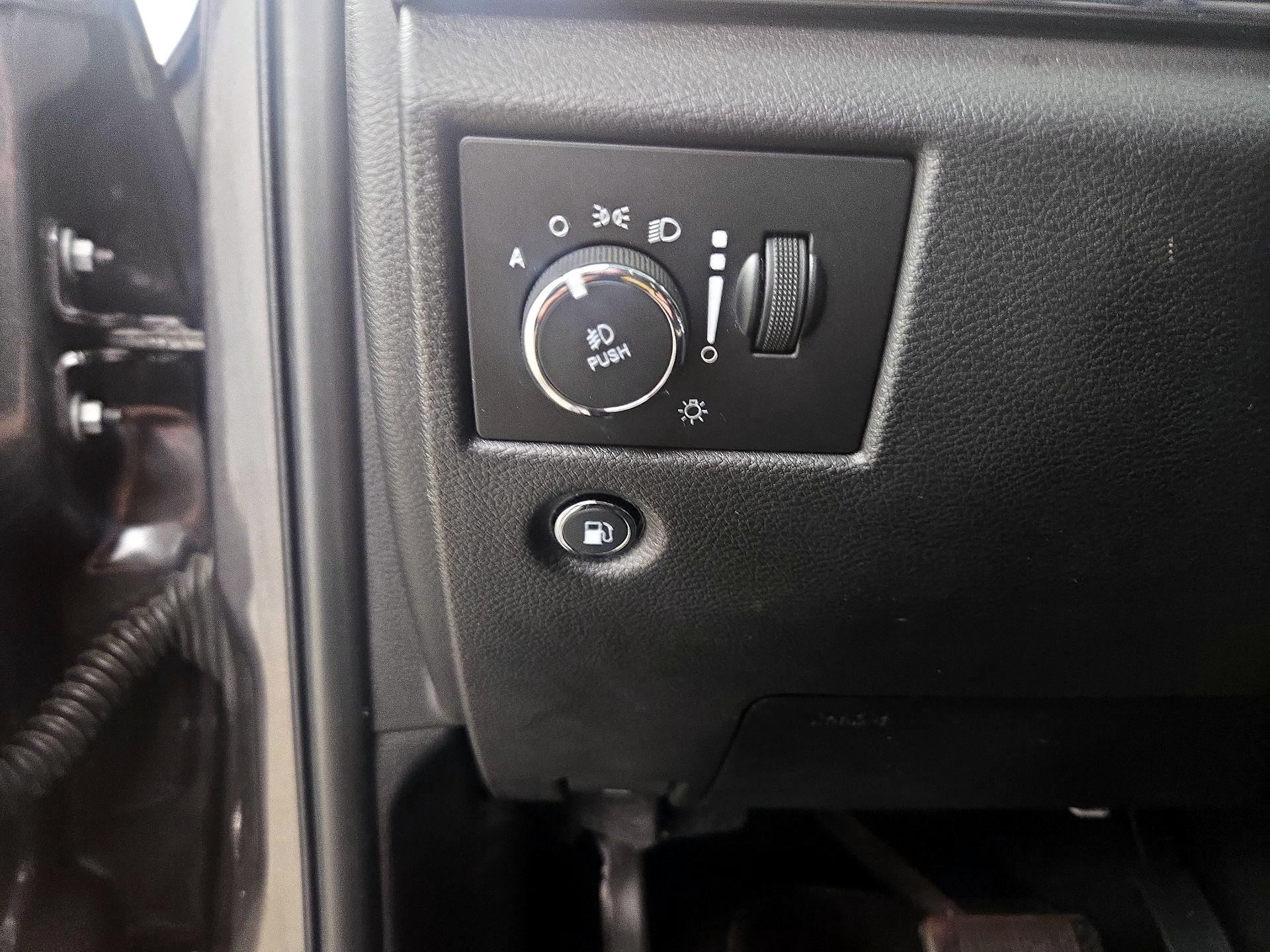 Thumbnail: 2021 Jeep Grand Cherokee - 13