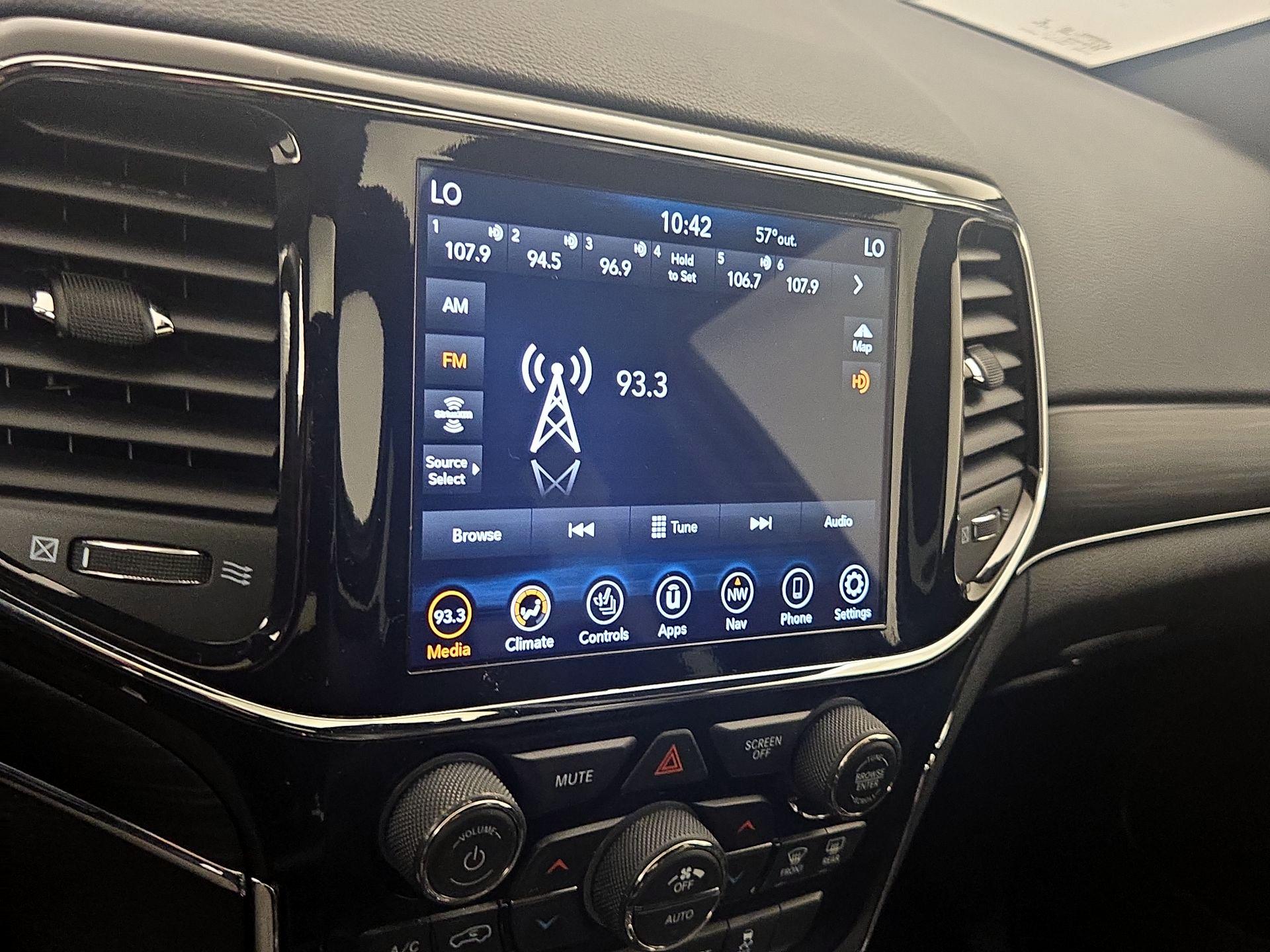 Thumbnail: 2021 Jeep Grand Cherokee - 16