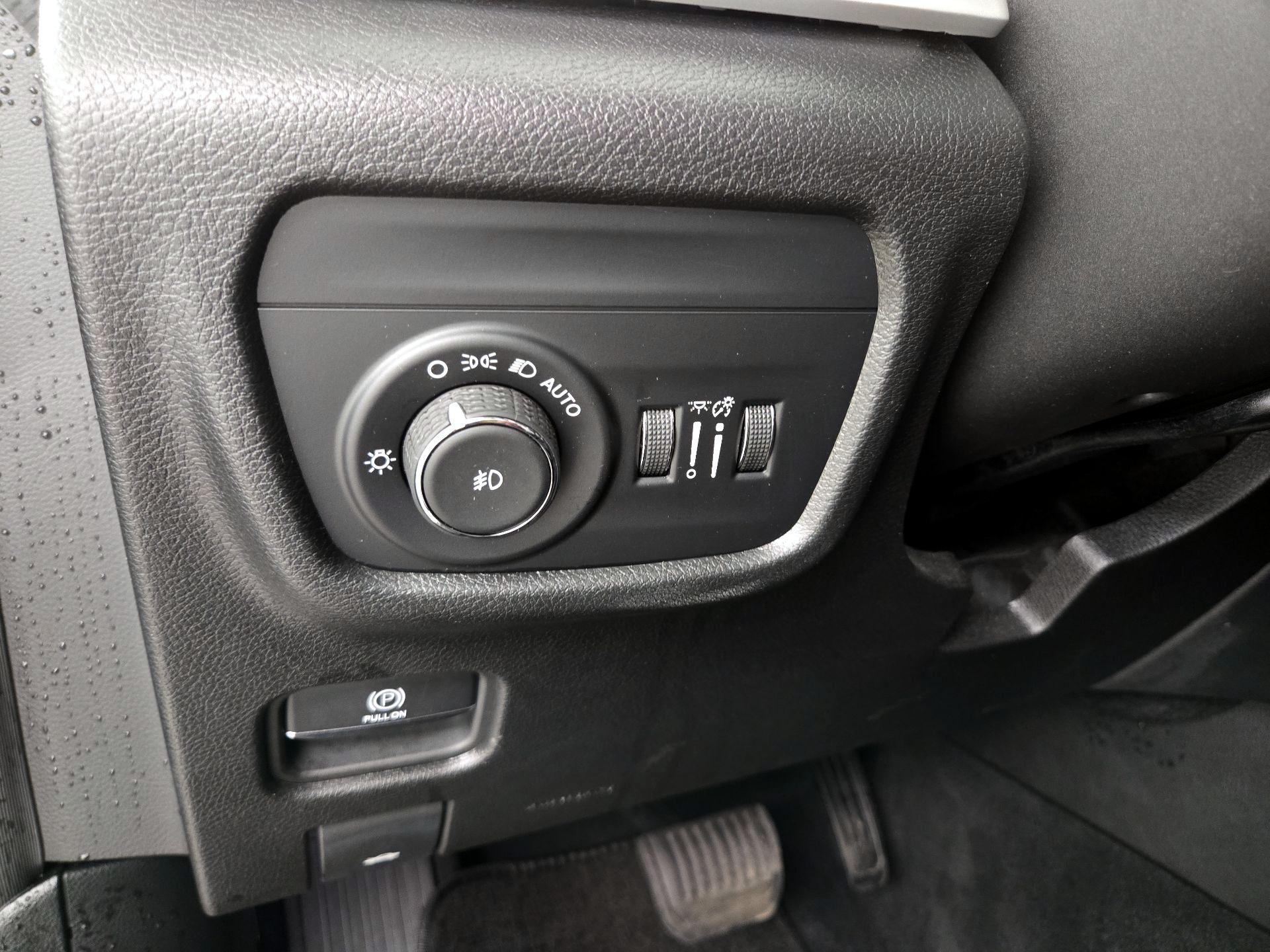 Thumbnail: 2023 Jeep Grand Cherokee - 13