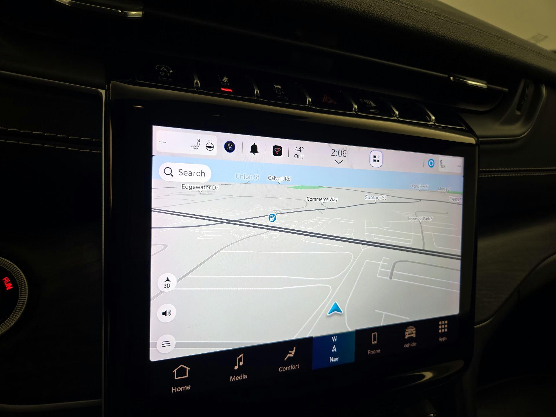 Thumbnail: 2023 Jeep Grand Cherokee - 14