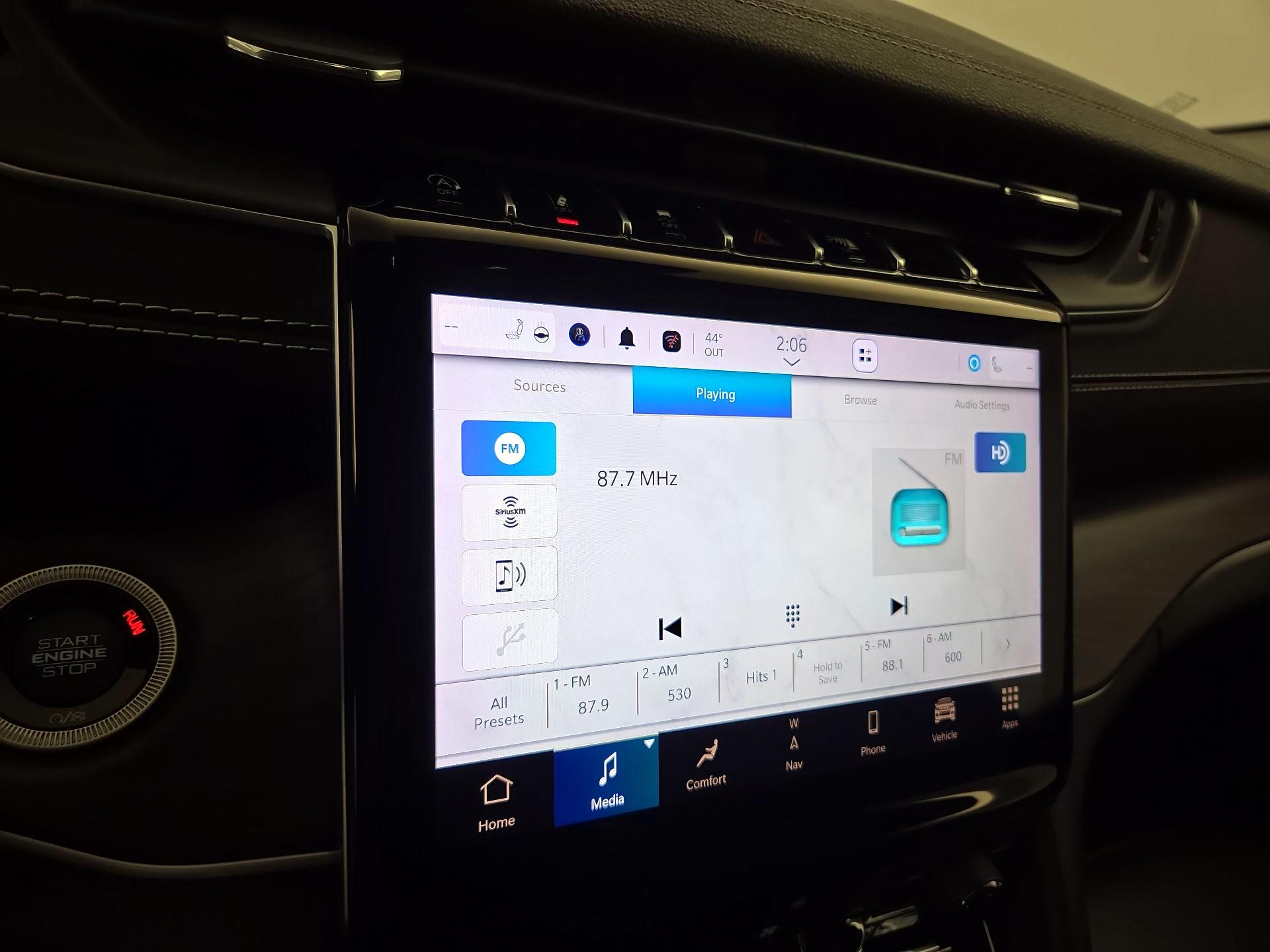 Thumbnail: 2023 Jeep Grand Cherokee - 16