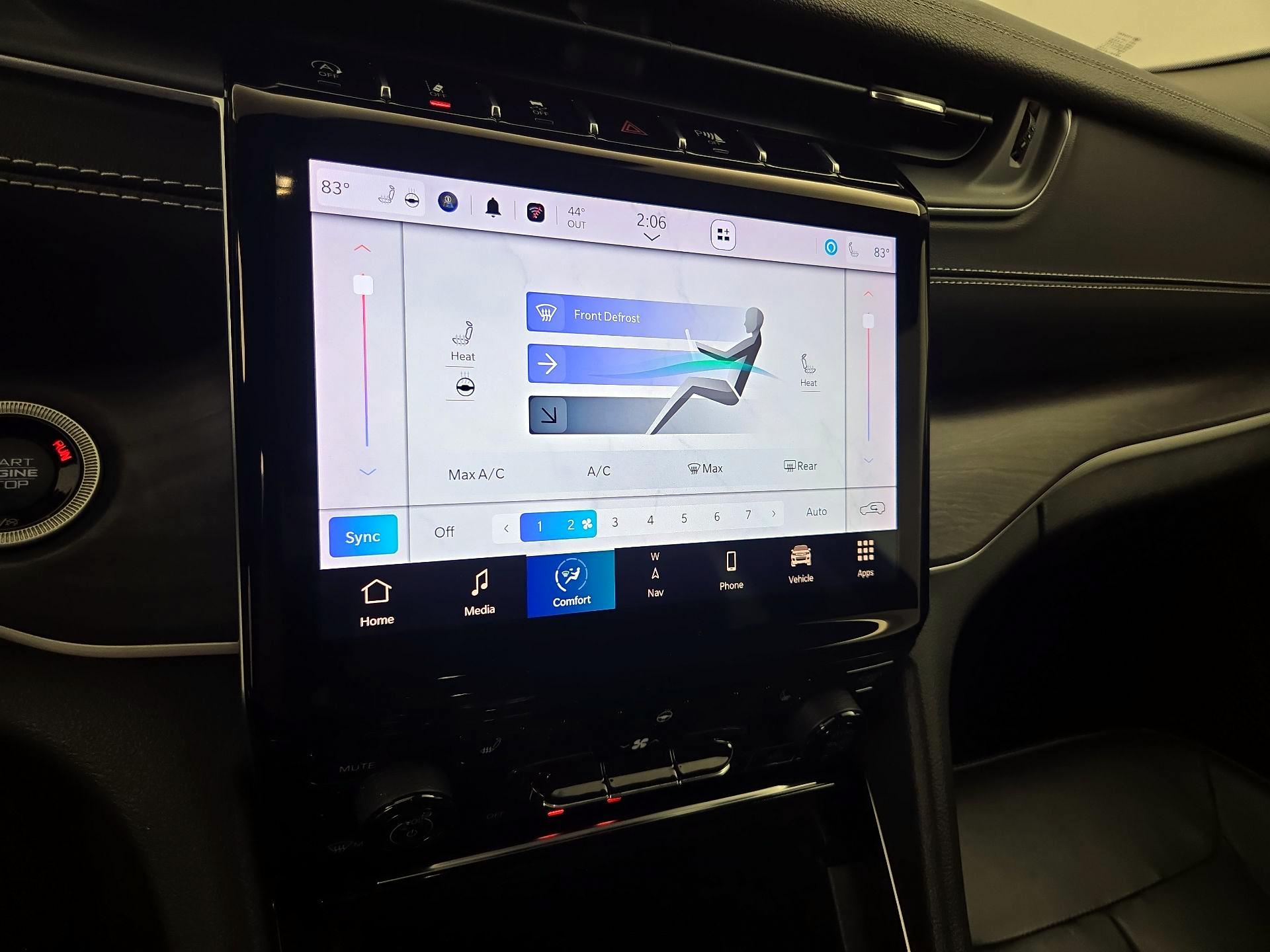 Thumbnail: 2023 Jeep Grand Cherokee - 17