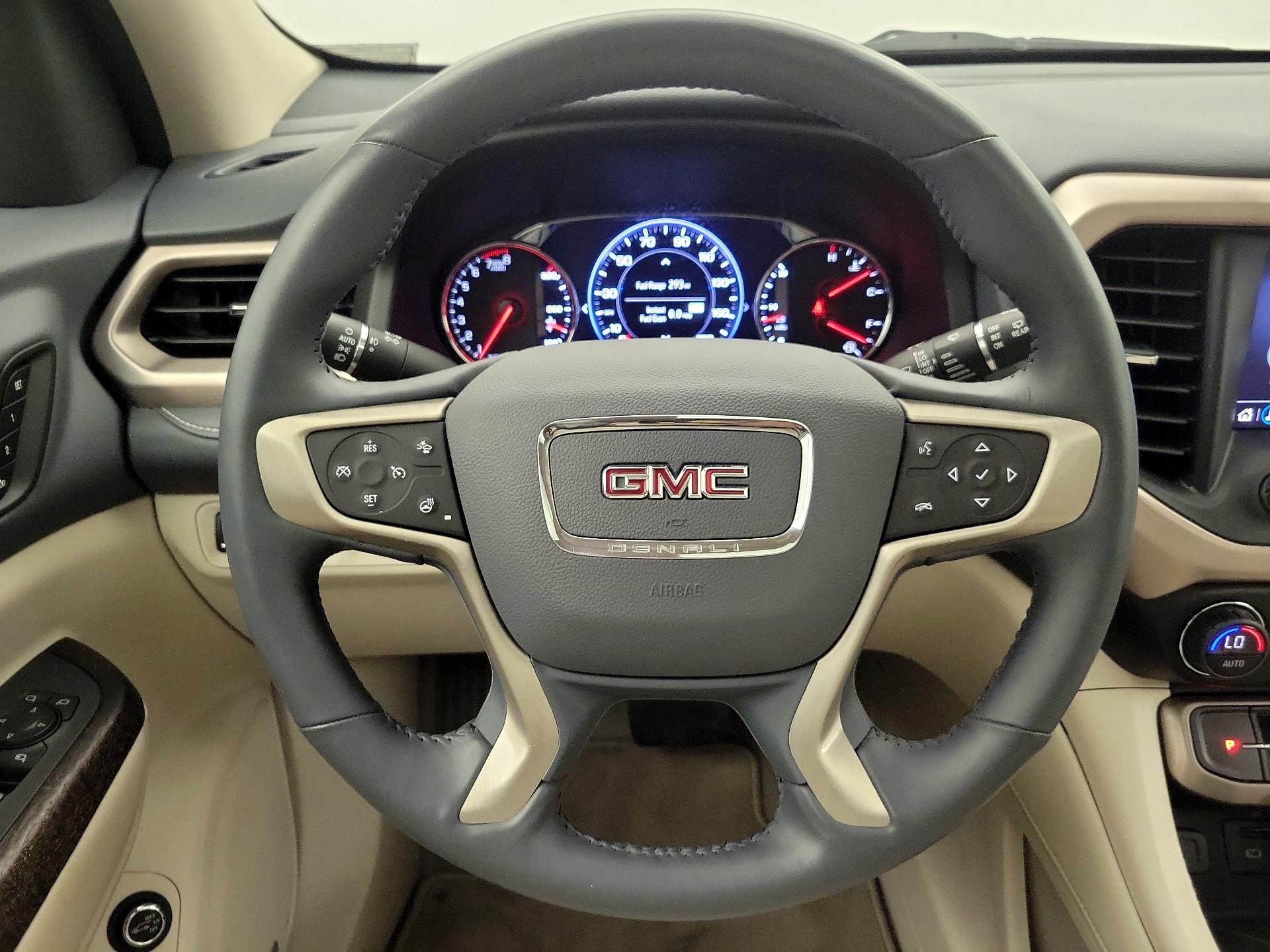 Thumbnail: 2022 GMC Acadia - 10