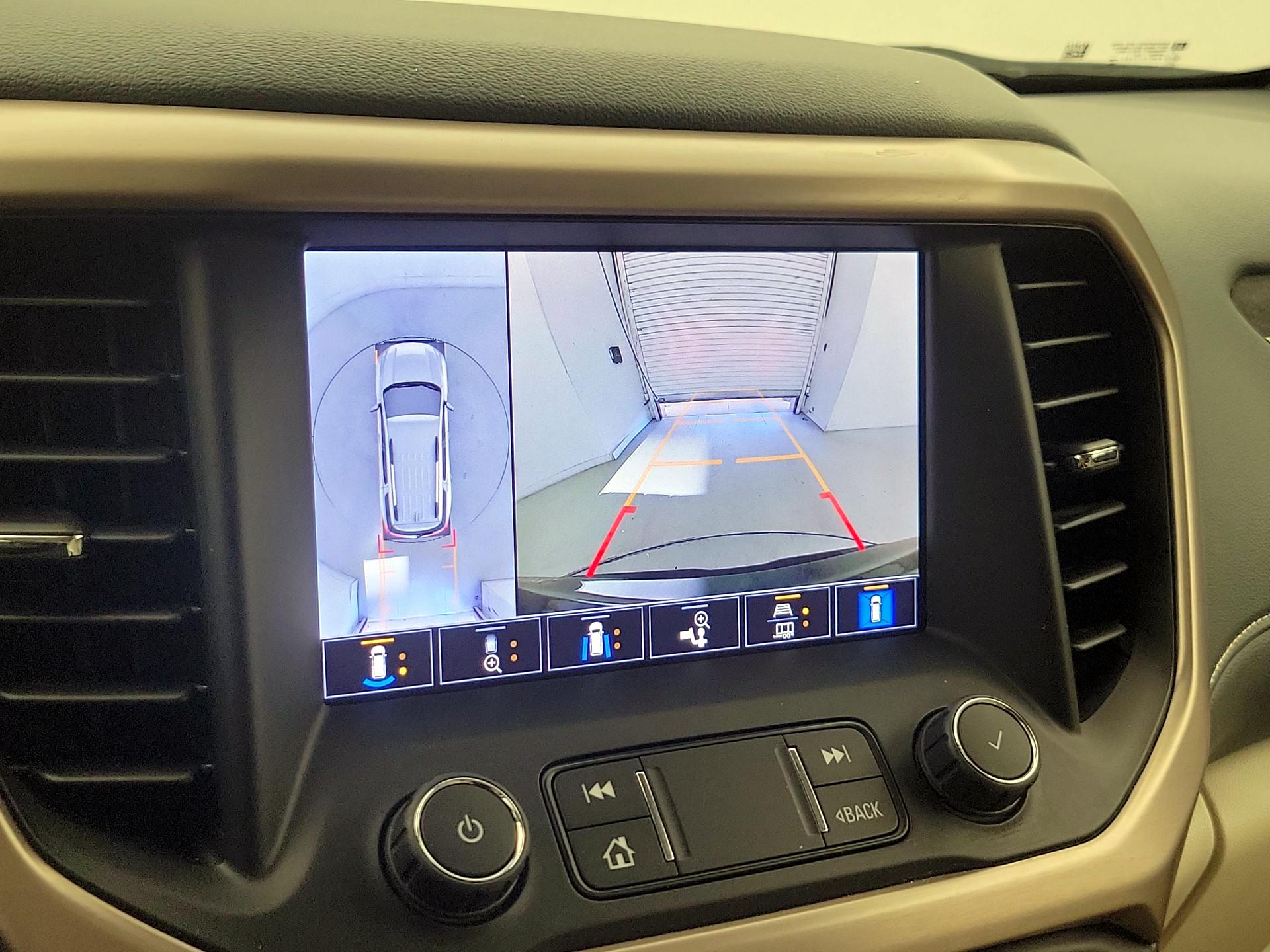 Thumbnail: 2022 GMC Acadia - 15