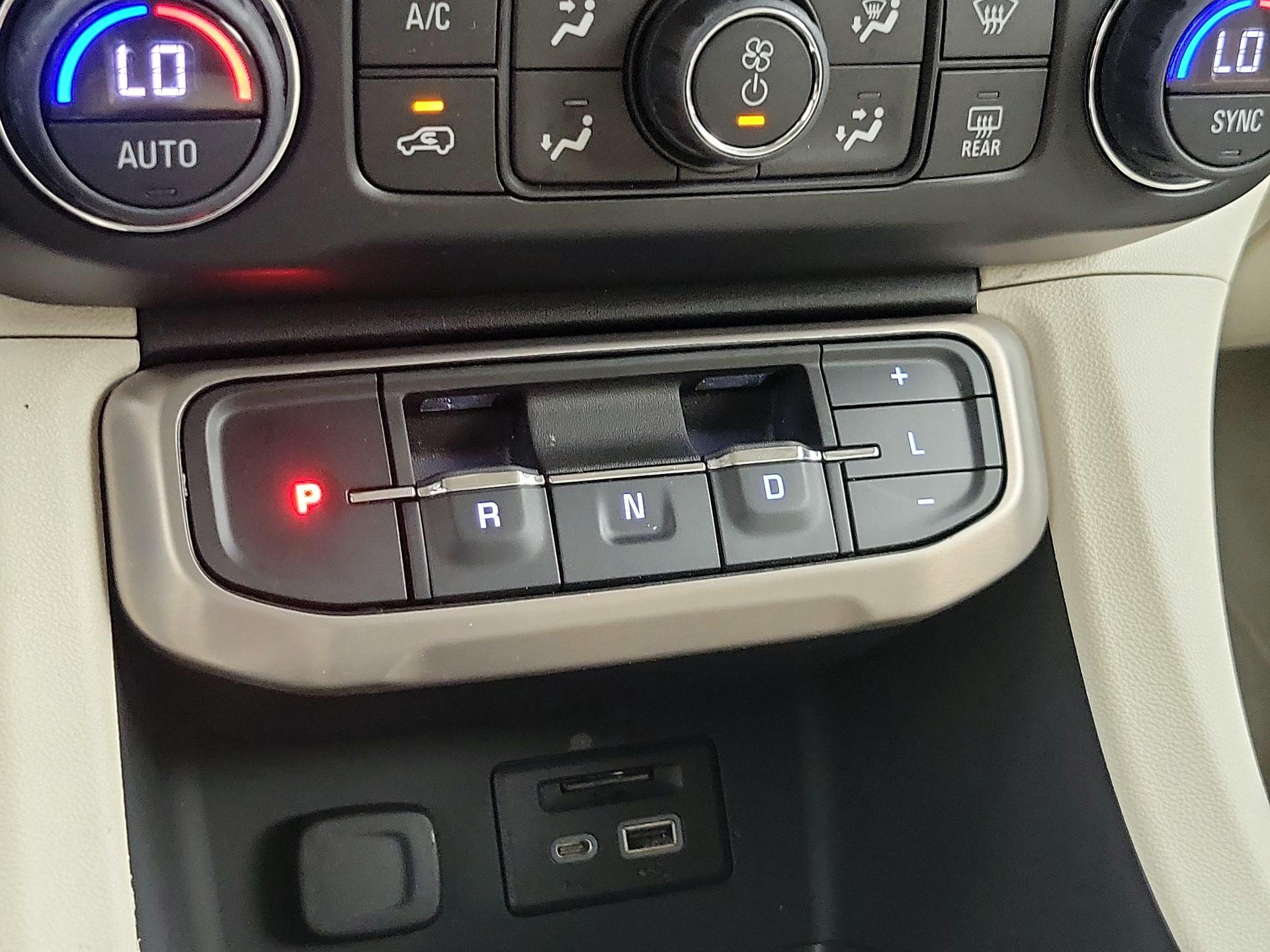 Thumbnail: 2022 GMC Acadia - 18