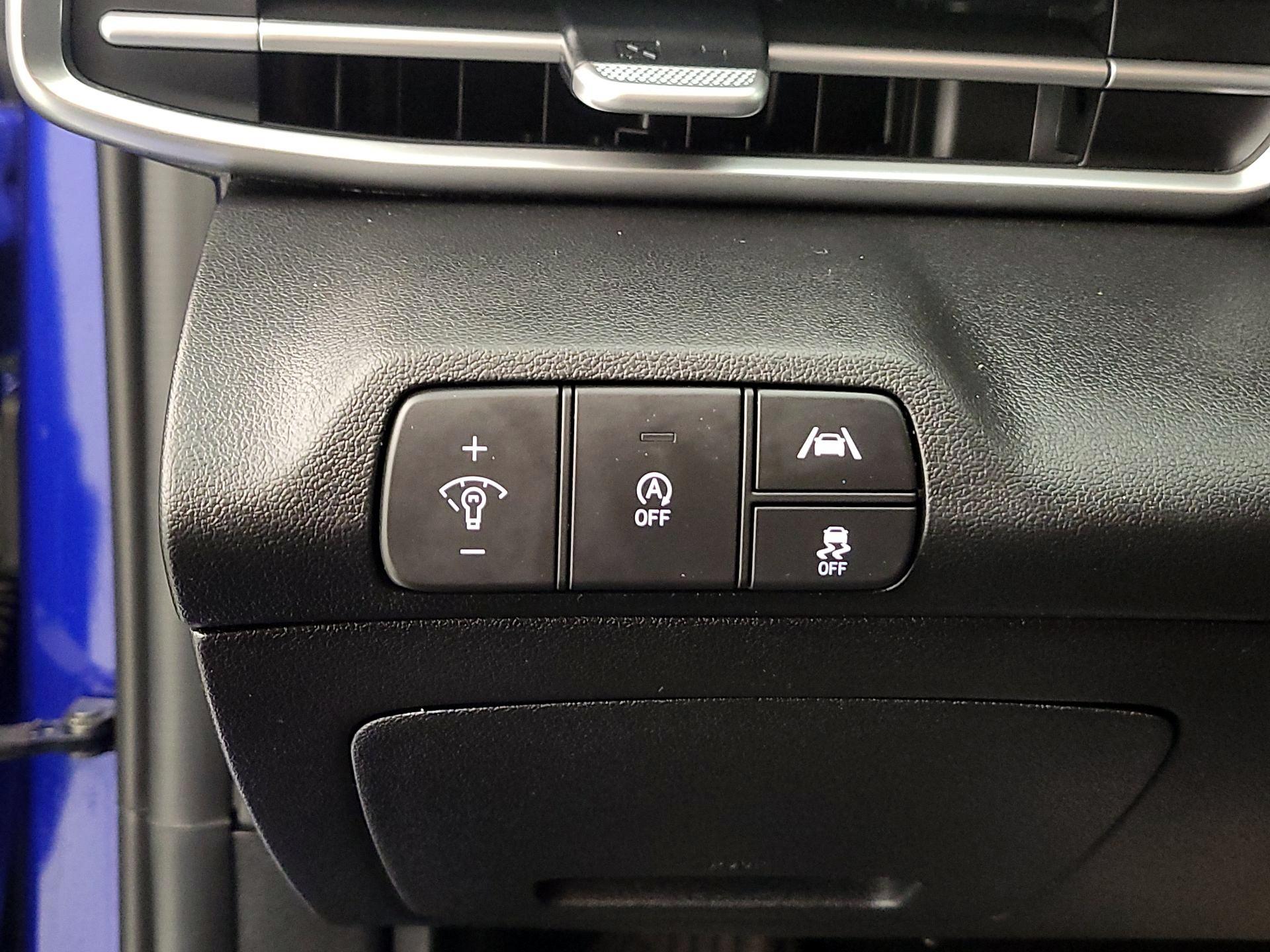 Thumbnail: 2023 Hyundai Elantra - 13