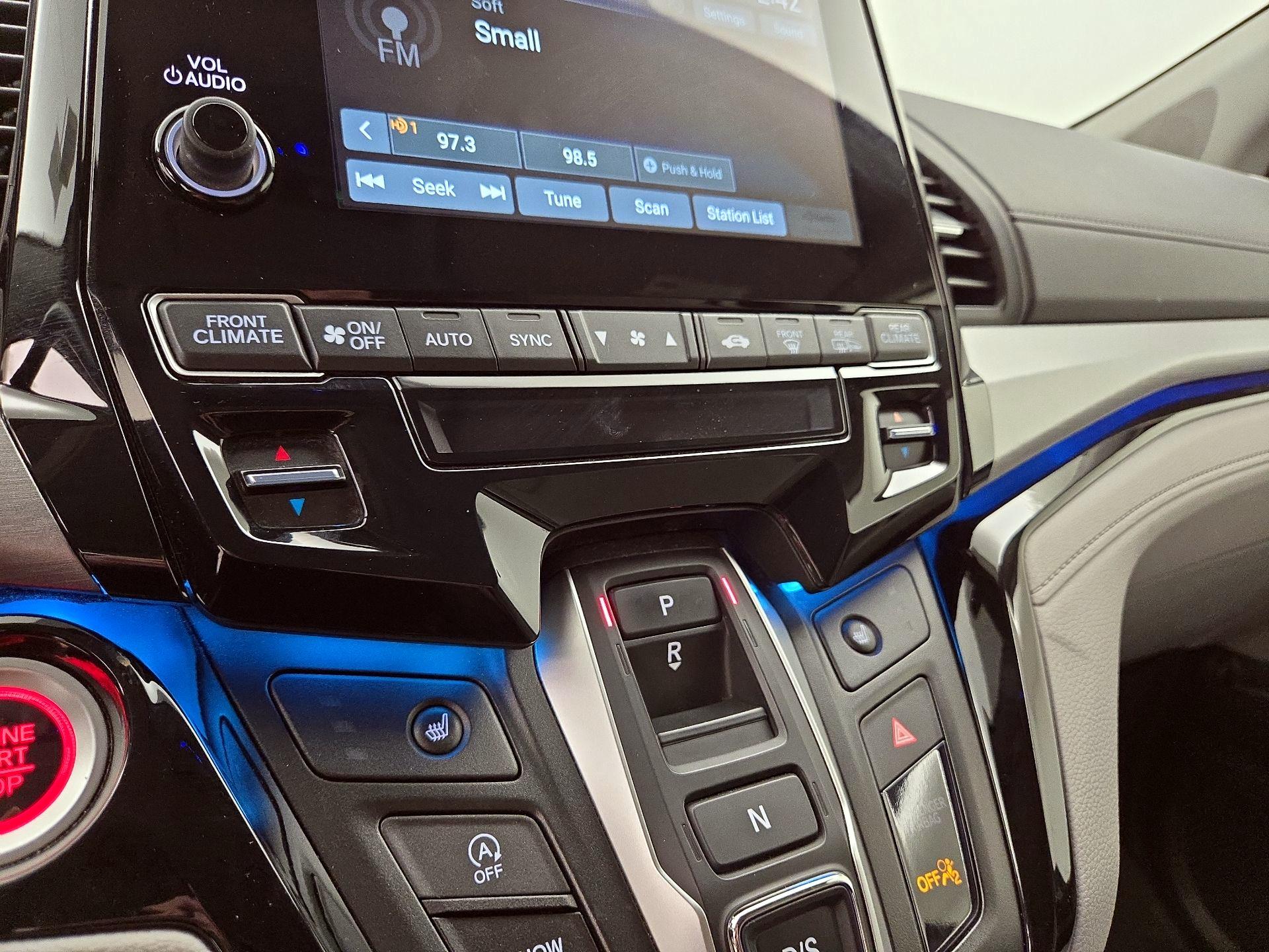 Thumbnail: 2023 Honda Odyssey - 16