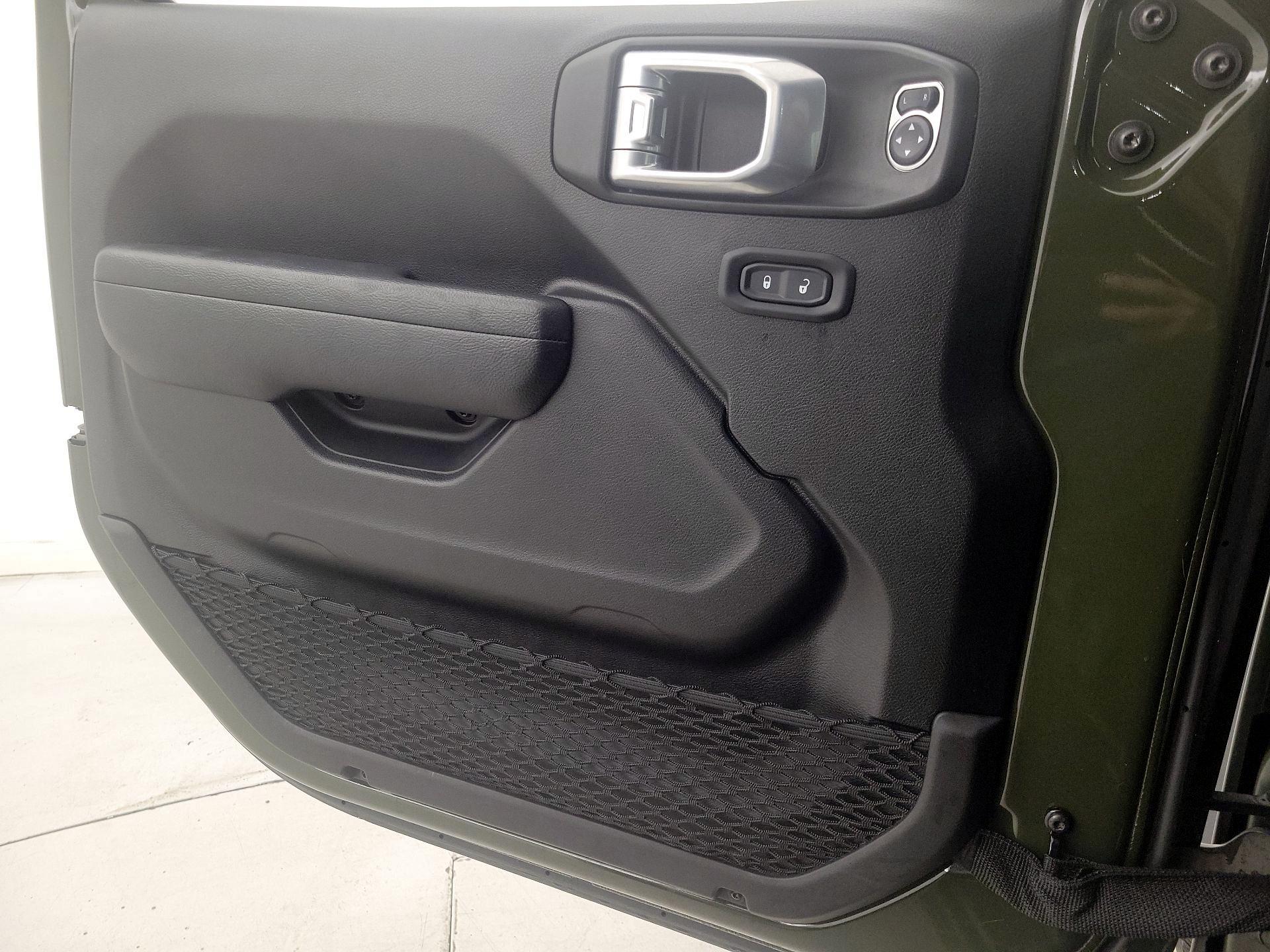 Thumbnail: 2022 Jeep Wrangler - 12