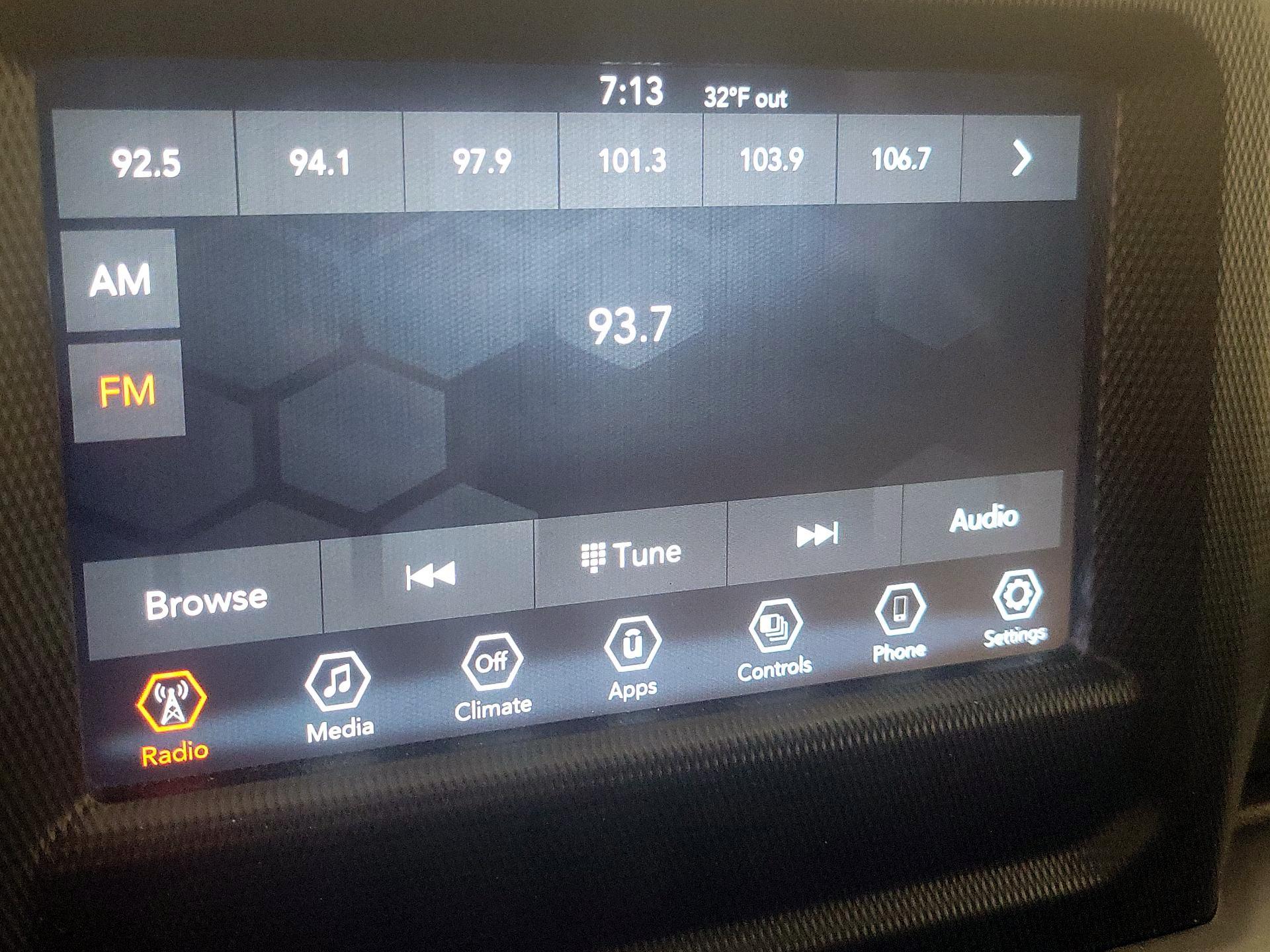 Thumbnail: 2022 Jeep Wrangler - 15