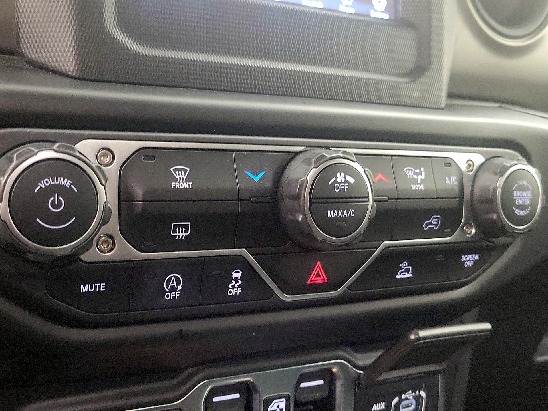 Thumbnail: 2022 Jeep Wrangler - 16