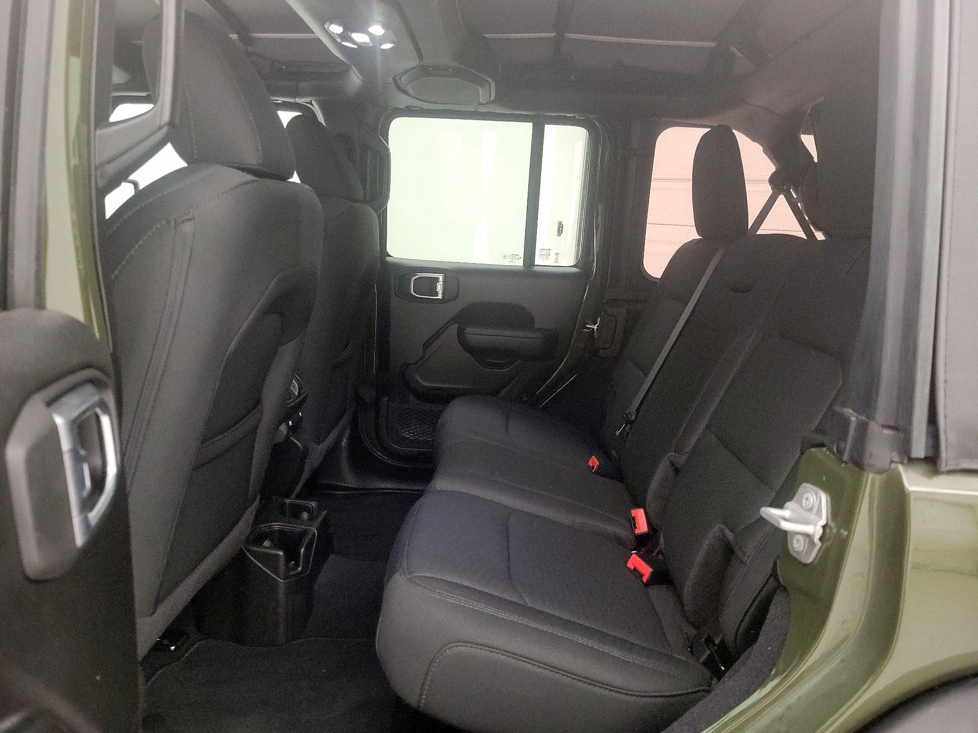 Thumbnail: 2022 Jeep Wrangler - 19