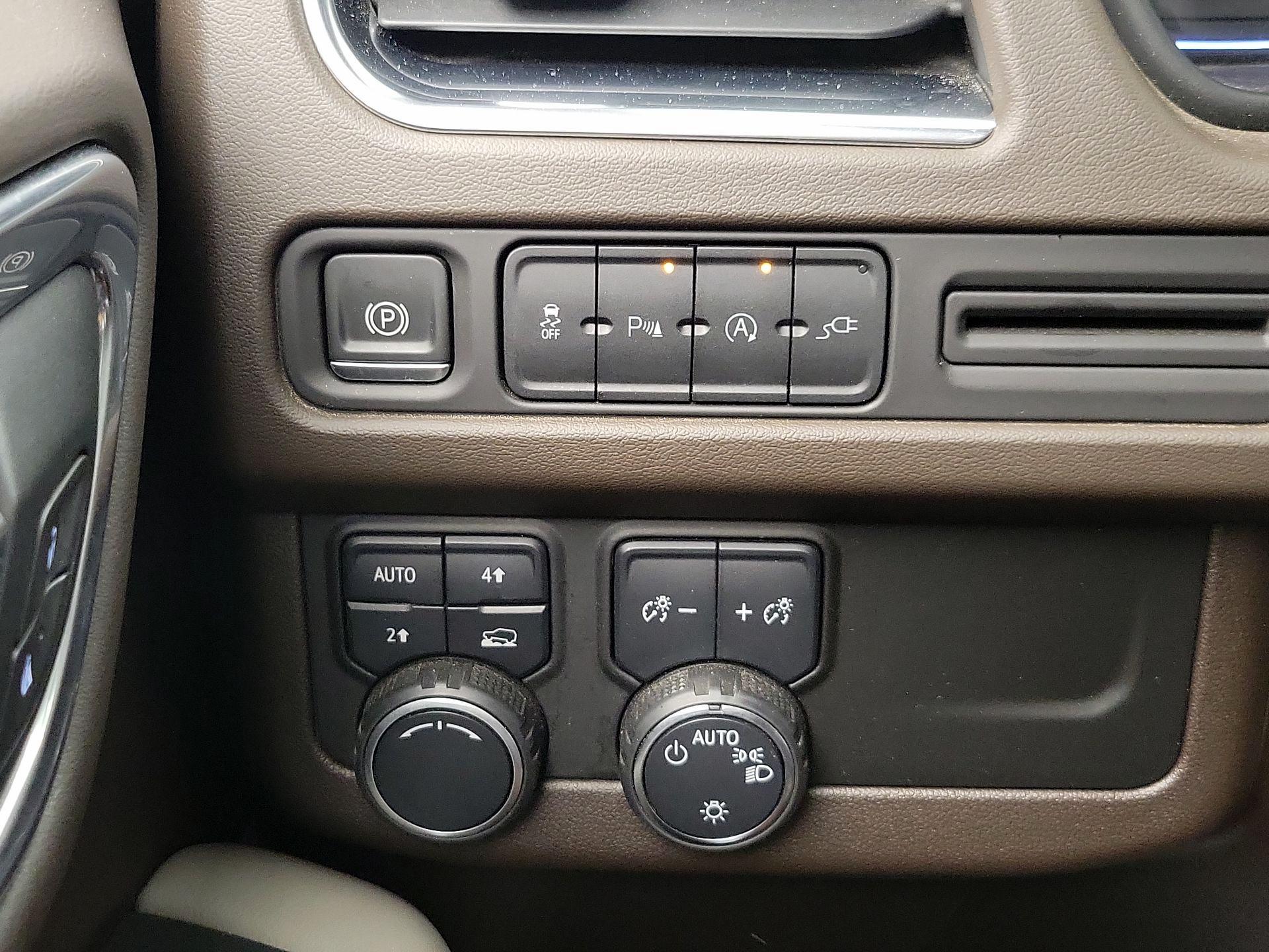 Thumbnail: 2021 Chevrolet Tahoe - 13