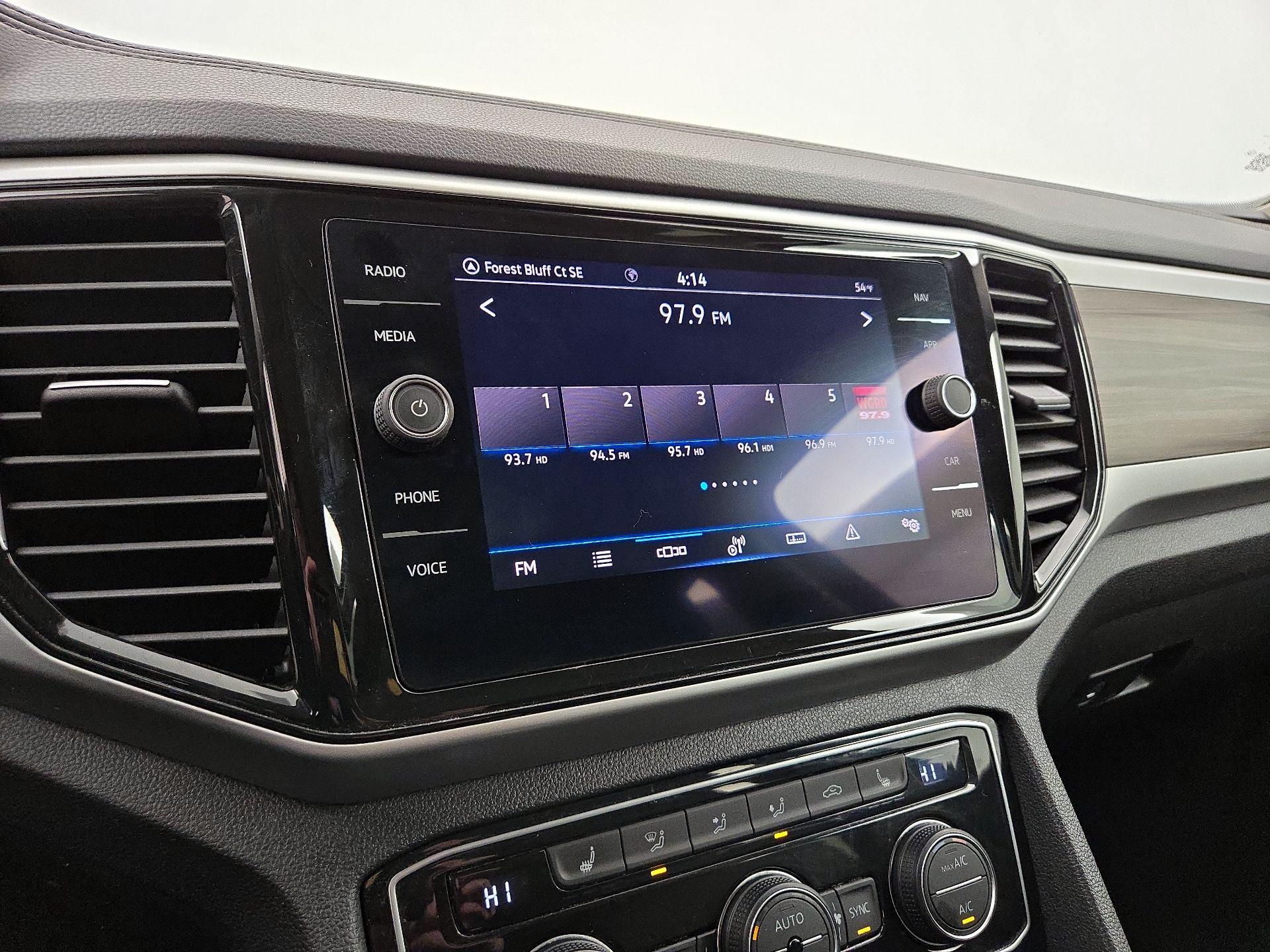 Thumbnail: 2021 Volkswagen Atlas - 16