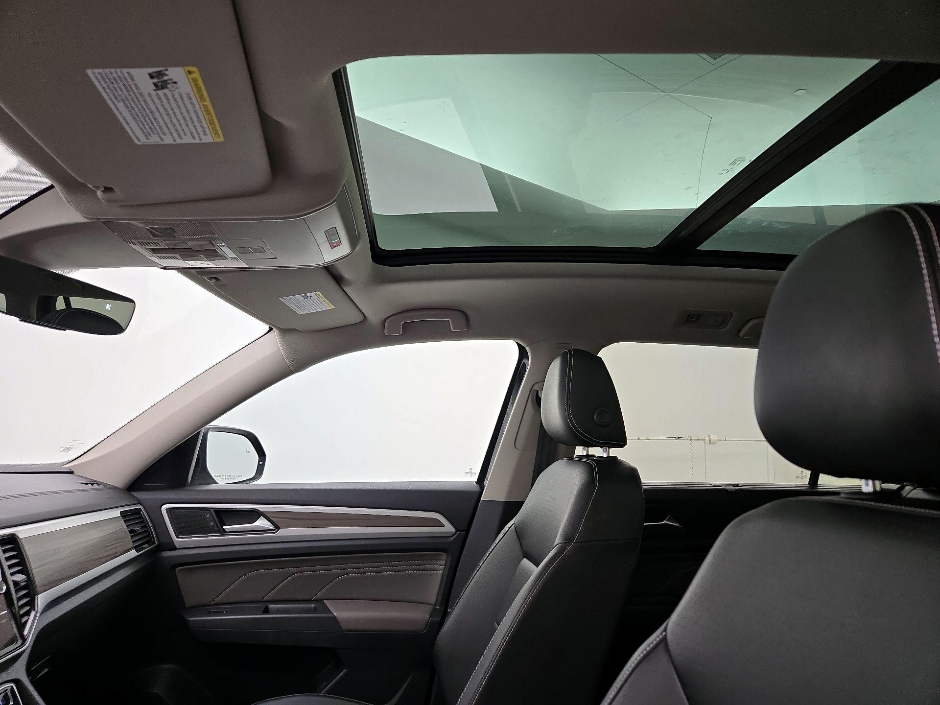 Thumbnail: 2021 Volkswagen Atlas - 20