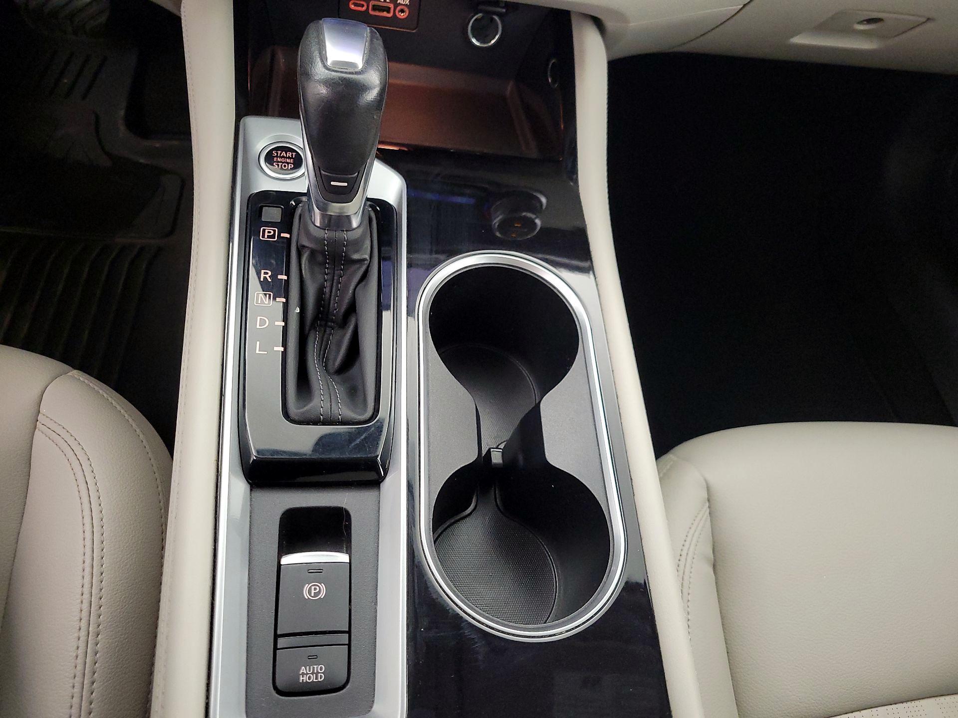 Thumbnail: 2020 Nissan Altima - 18