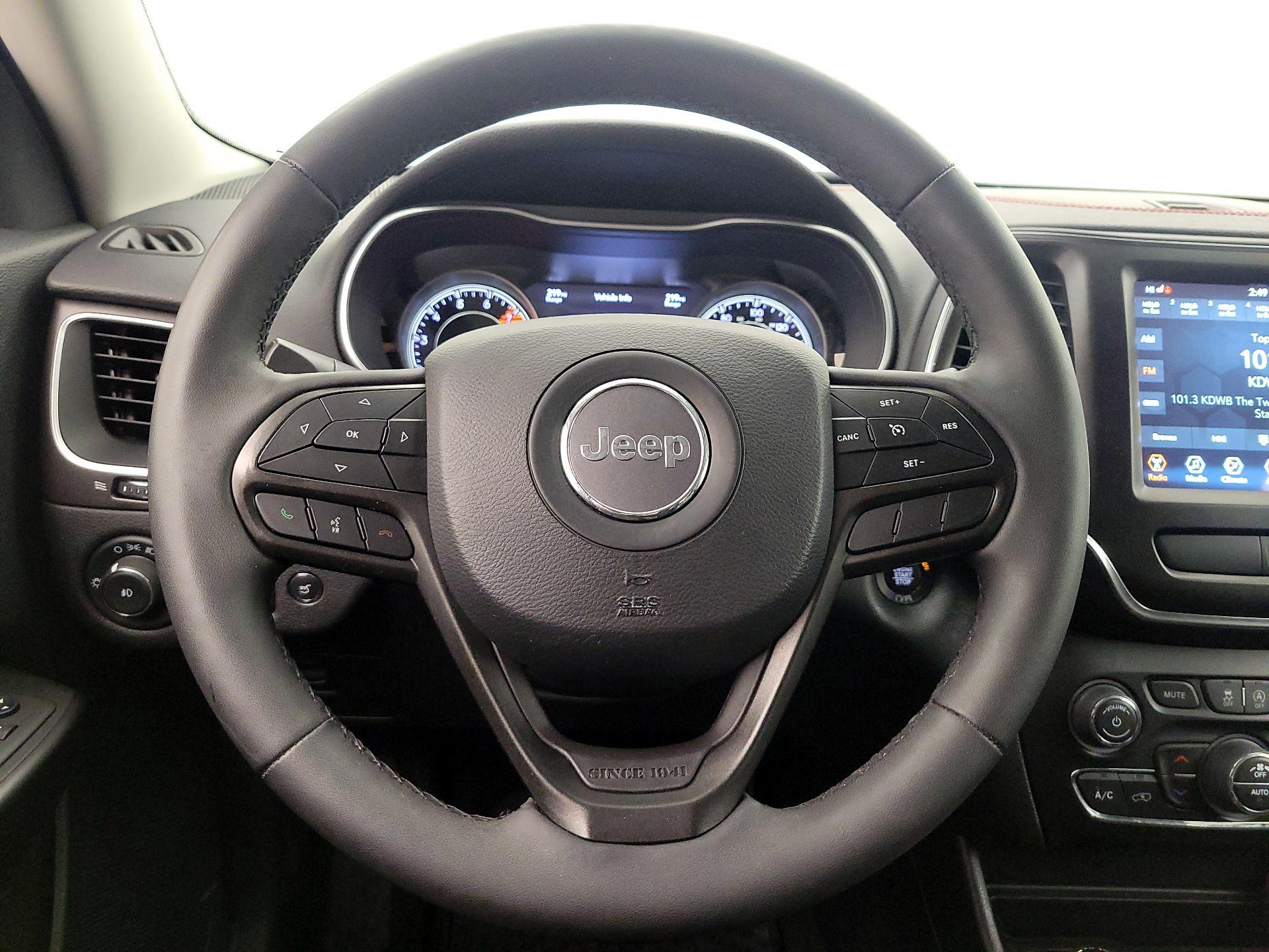 Thumbnail: 2022 Jeep Cherokee - 10