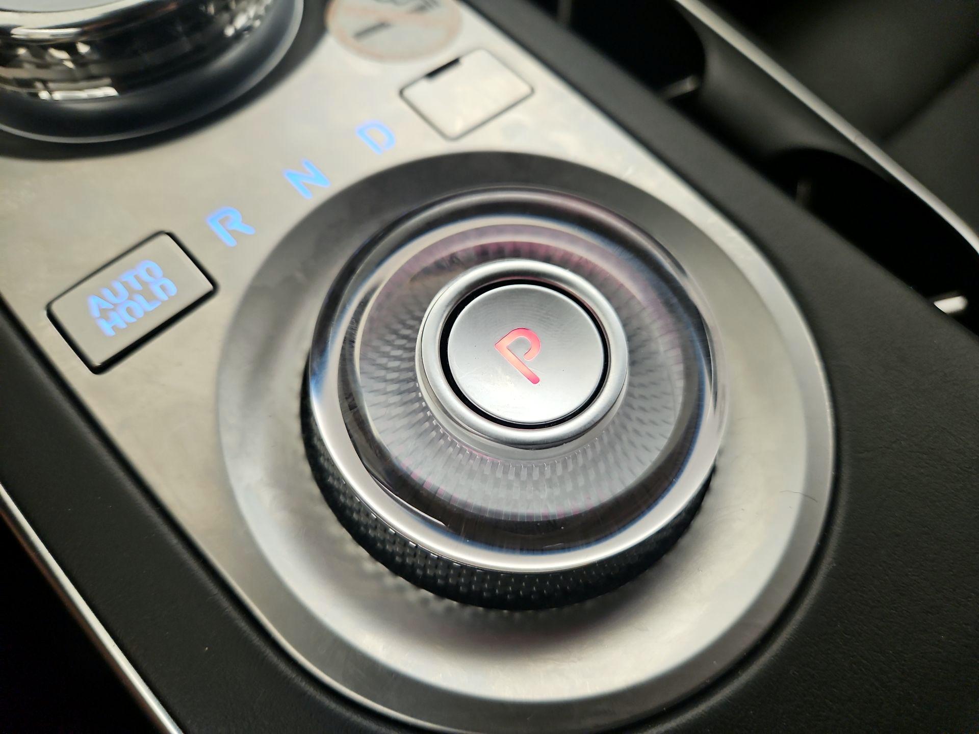 Thumbnail: 2025 Genesis GV70 - 18