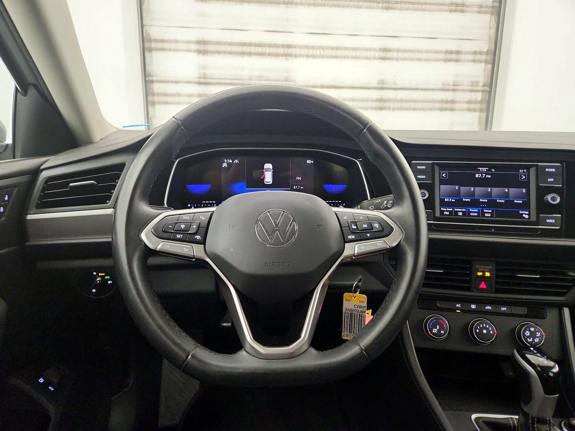 Thumbnail: 2024 Volkswagen Jetta - 10