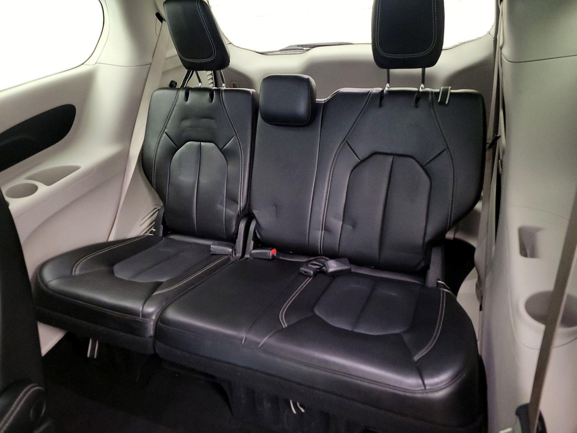 Thumbnail: 2023 Chrysler Pacifica - 20