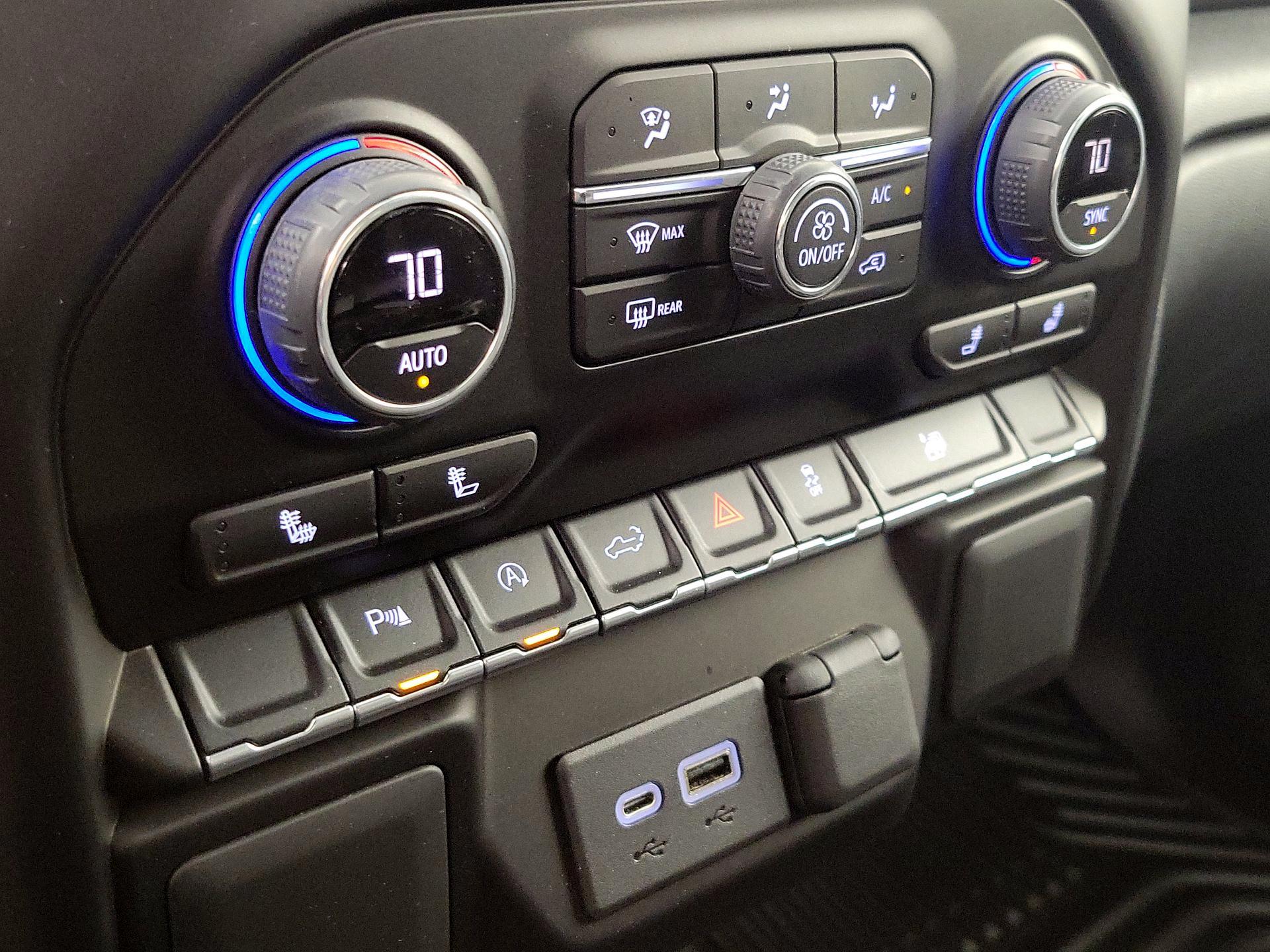 Thumbnail: 2022 Chevrolet Silverado 1500 - 16