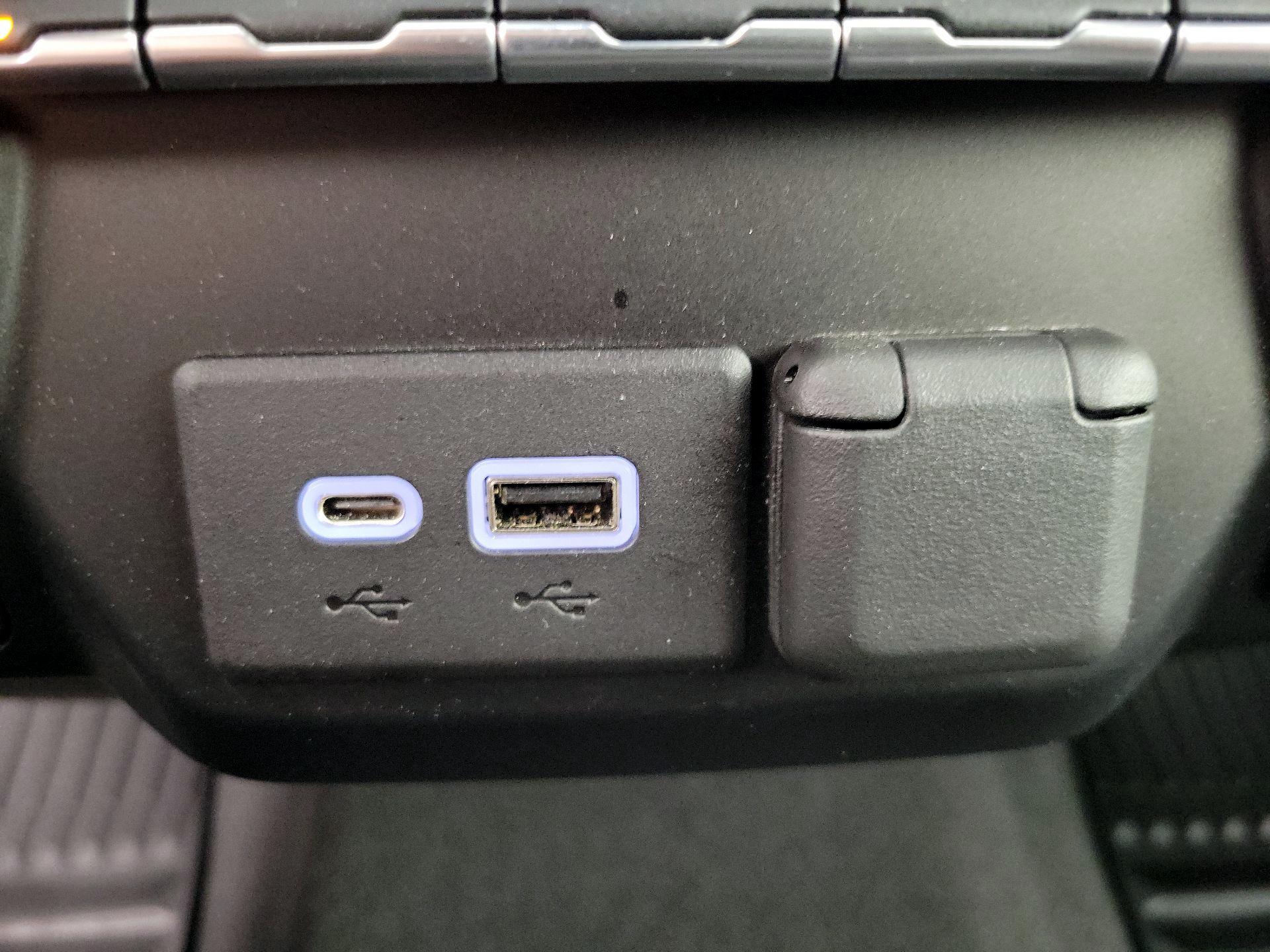 Thumbnail: 2022 Chevrolet Silverado 1500 - 18