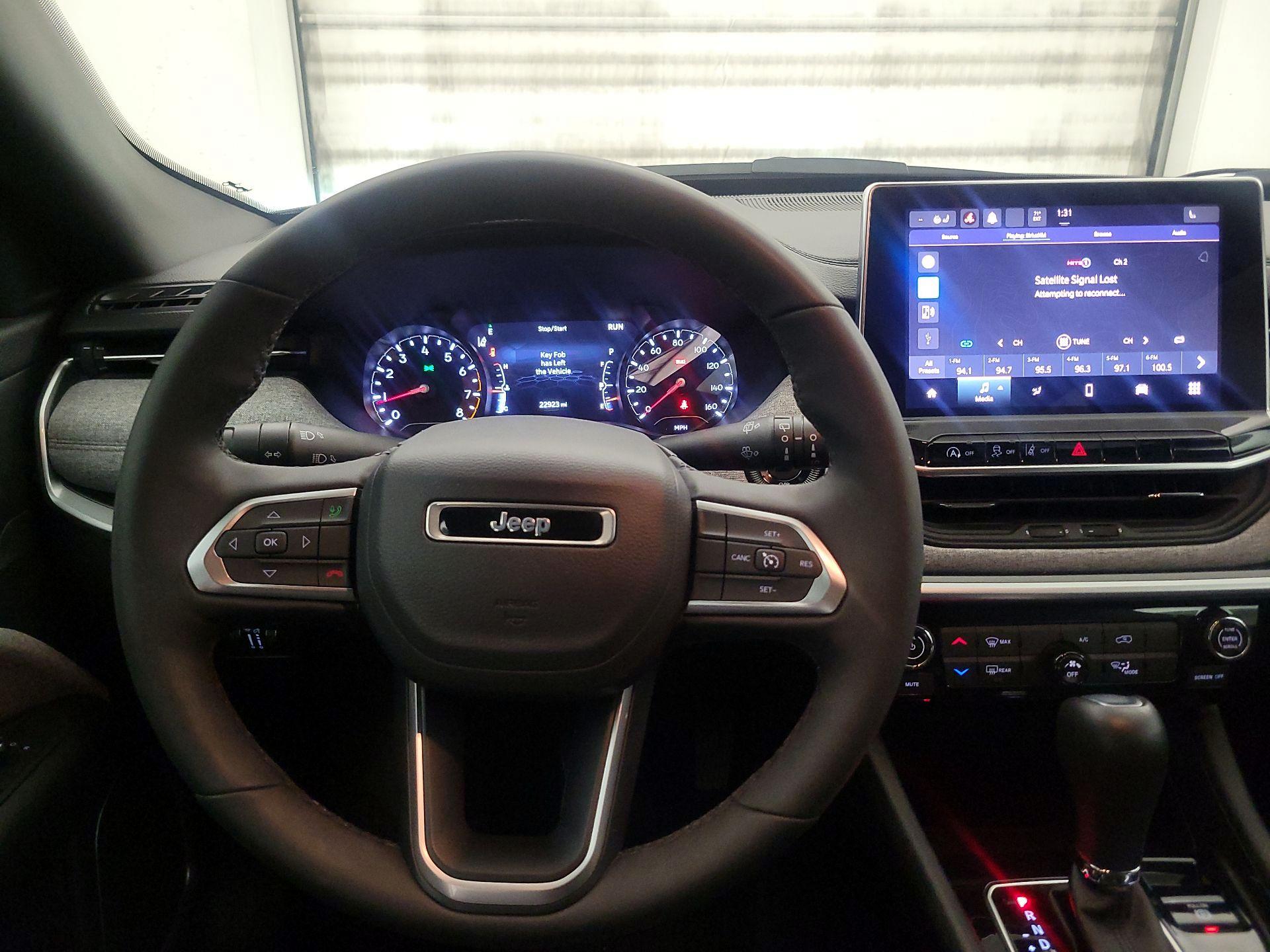 Thumbnail: 2023 Jeep Compass - 10