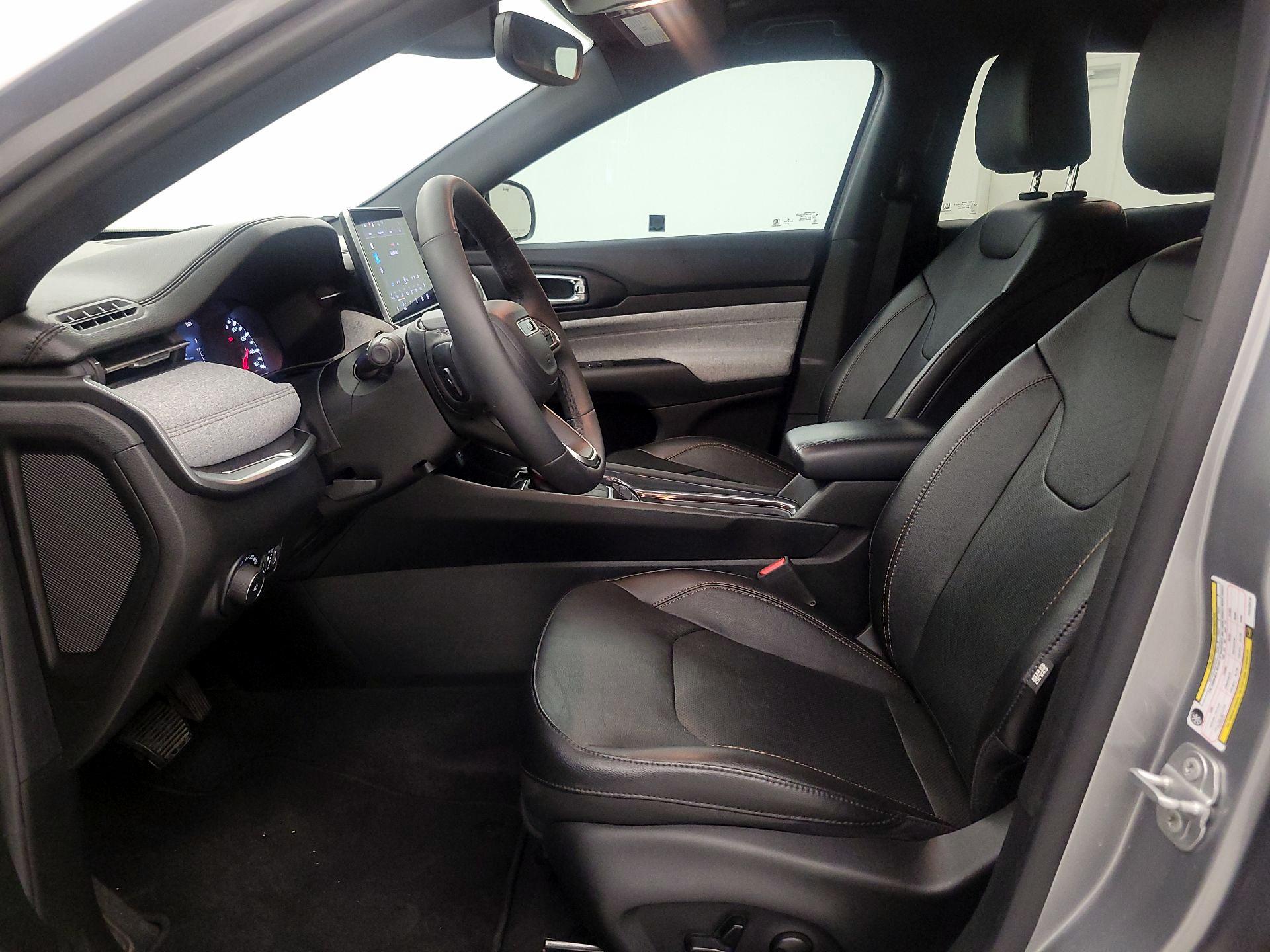 Thumbnail: 2023 Jeep Compass - 11