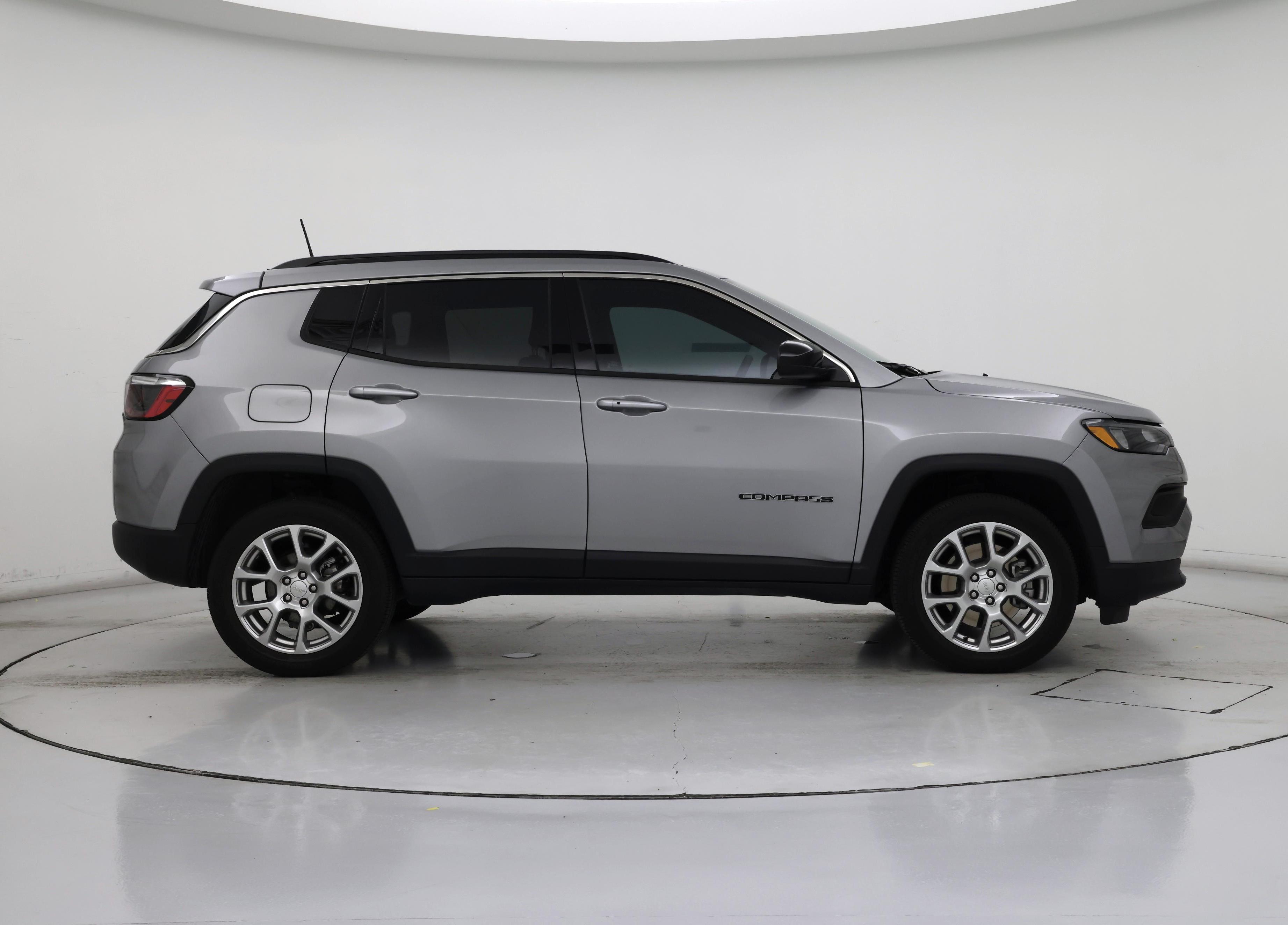 Thumbnail: 2023 Jeep Compass - 7