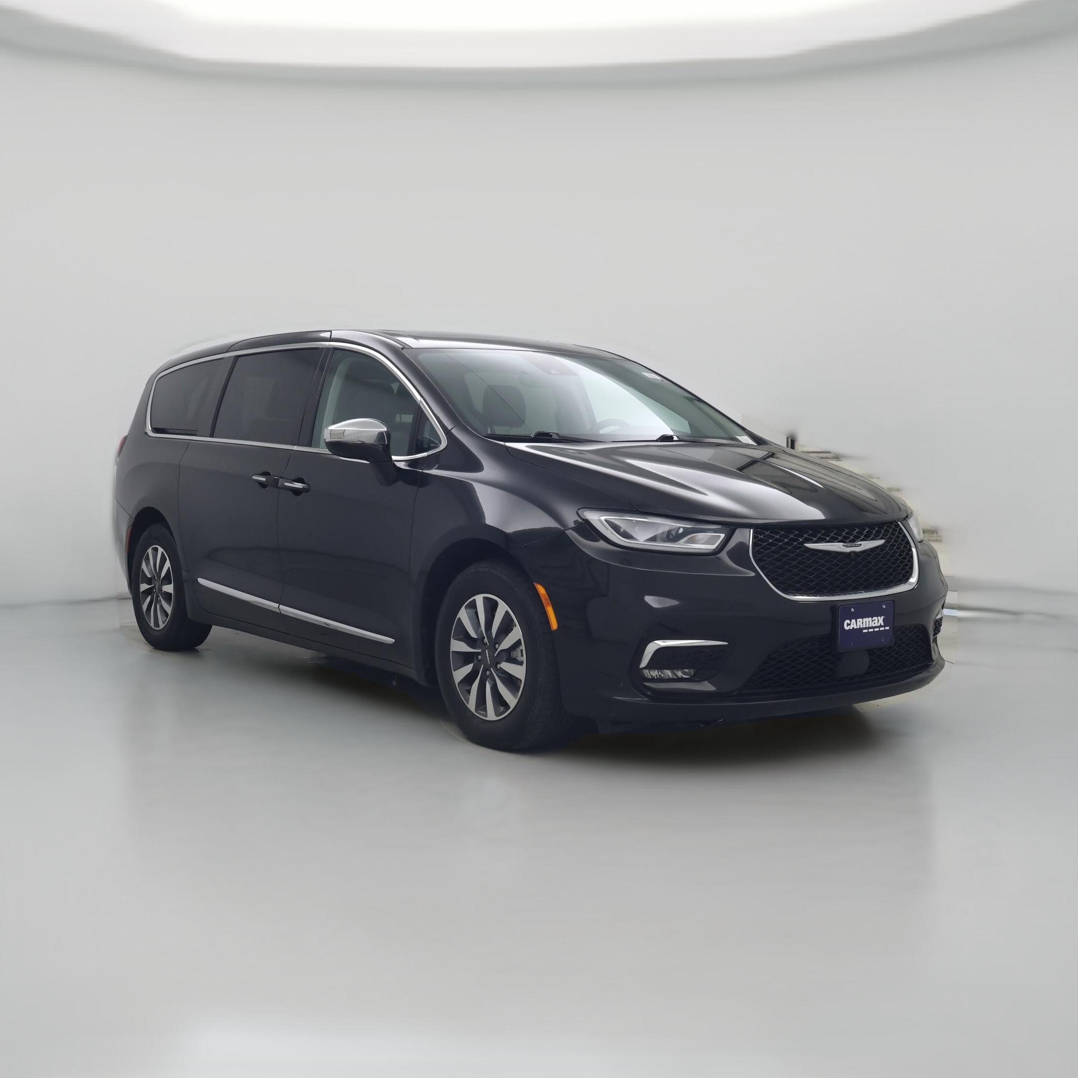 Thumbnail: 2023 Chrysler Pacifica - 1