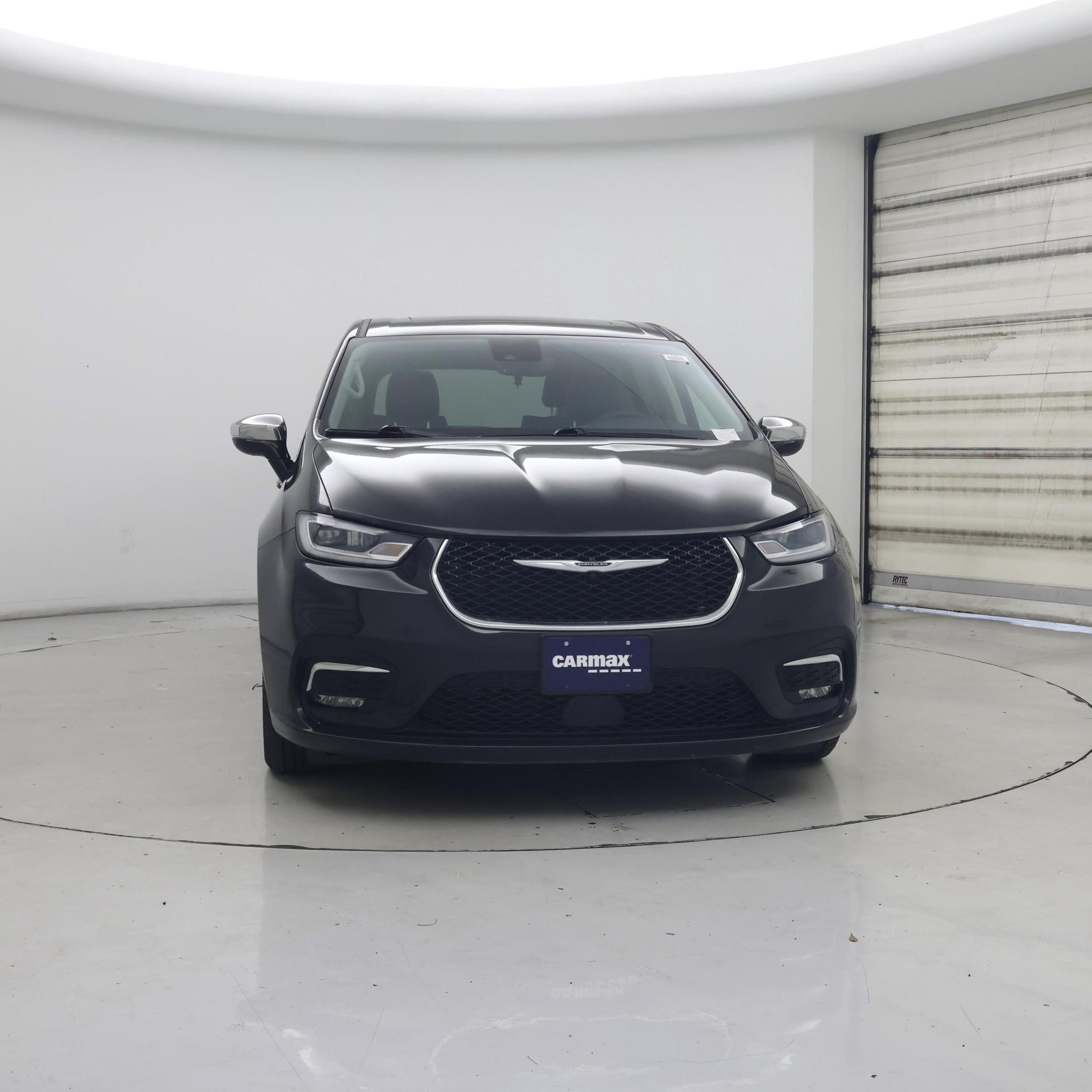 Thumbnail: 2023 Chrysler Pacifica - 5