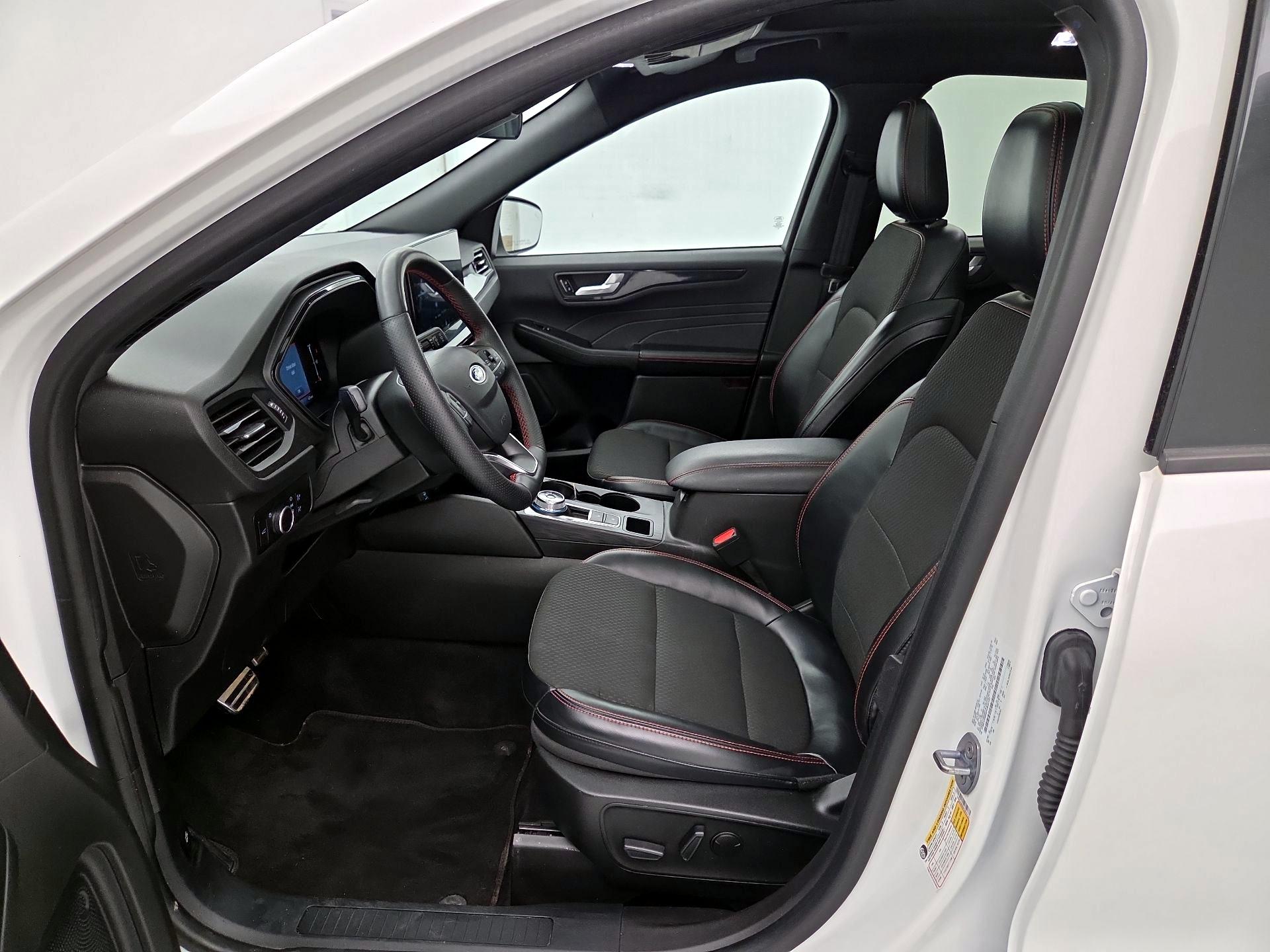 Thumbnail: 2023 Ford Escape - 11