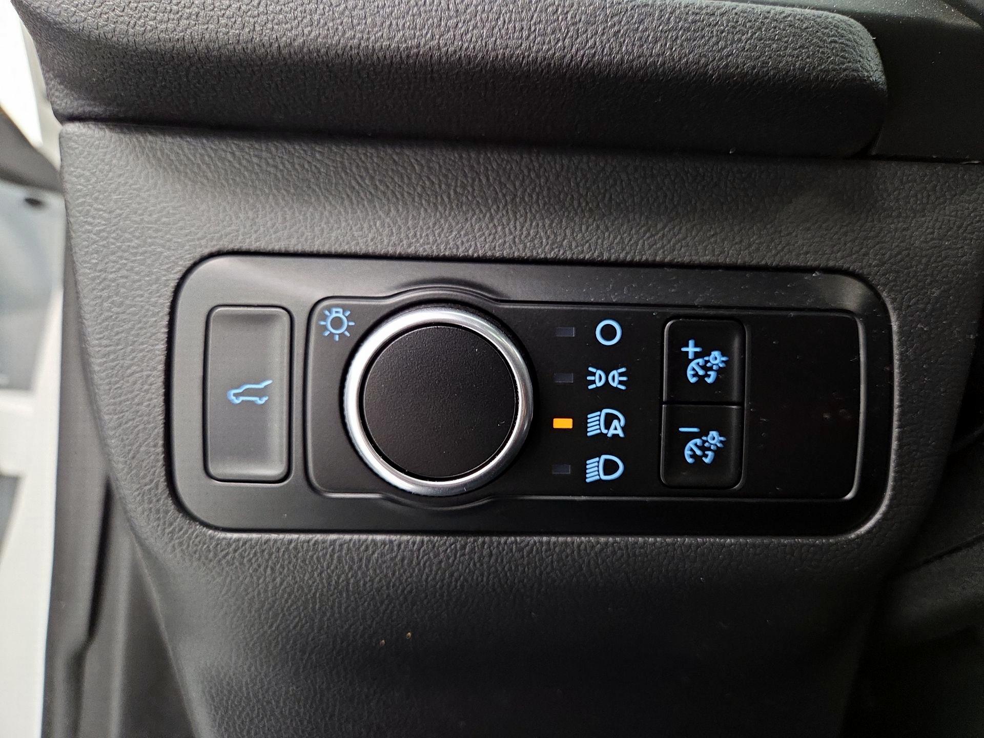 Thumbnail: 2023 Ford Escape - 13