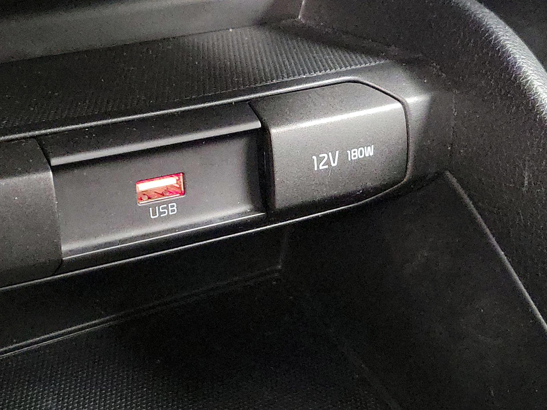 Thumbnail: 2023 Kia Rio - 18