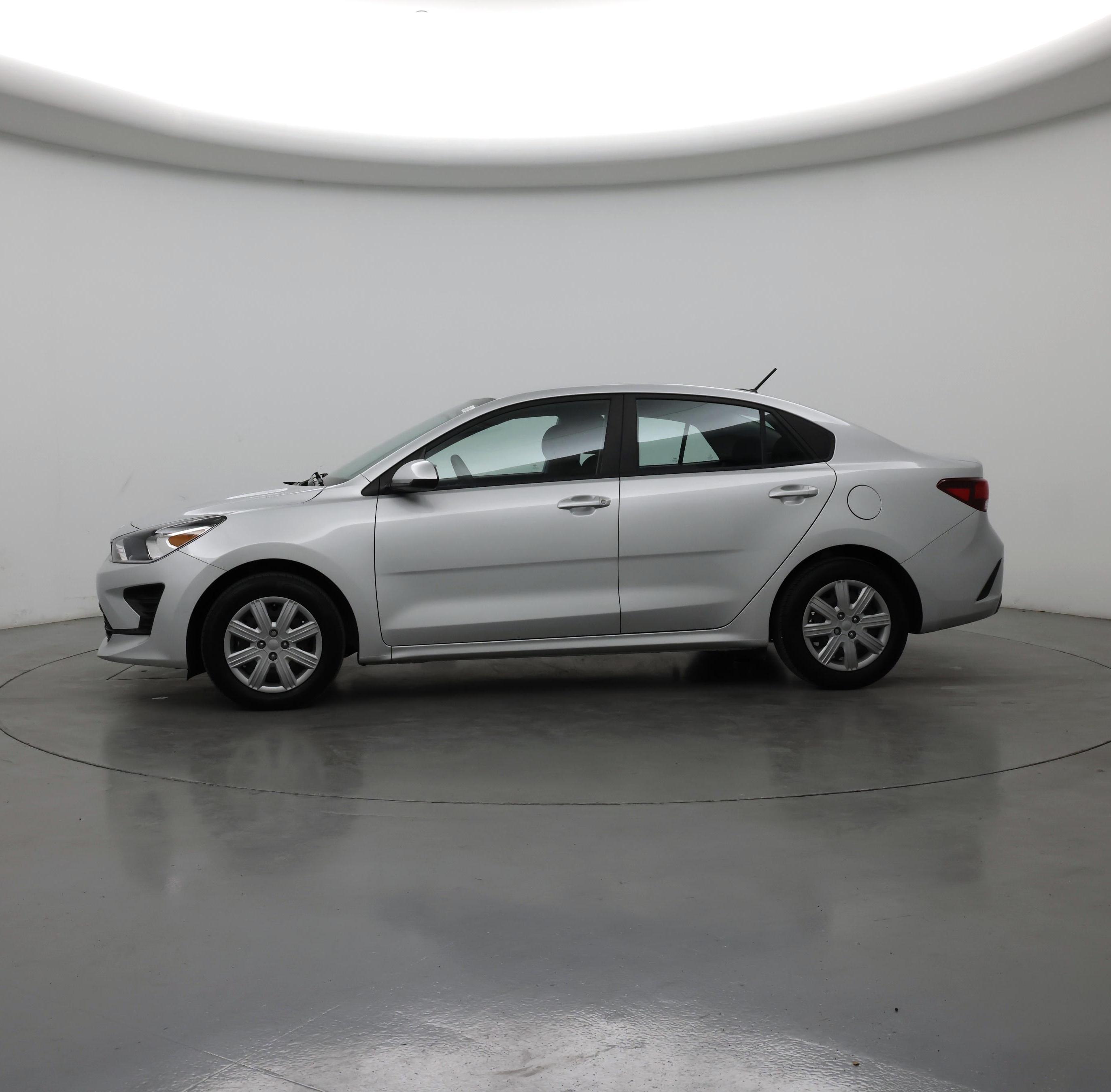 Thumbnail: 2023 Kia Rio - 3