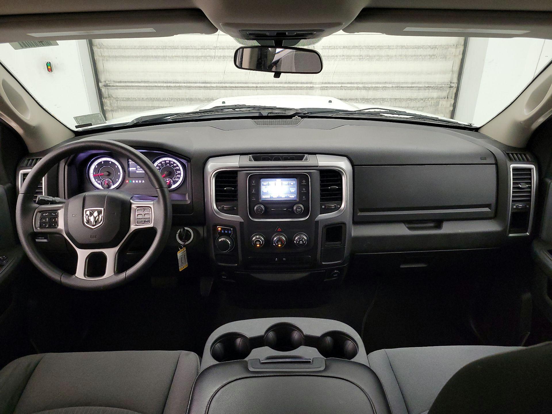 Thumbnail: 2024 RAM 1500 Classic - 9