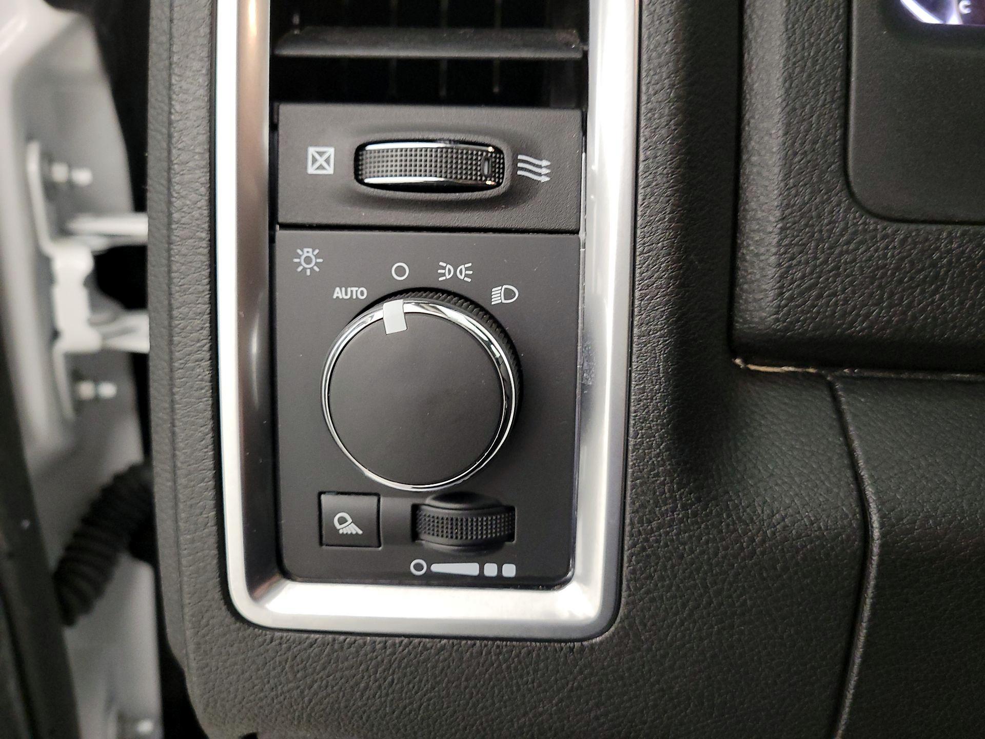 Thumbnail: 2024 RAM 1500 Classic - 13