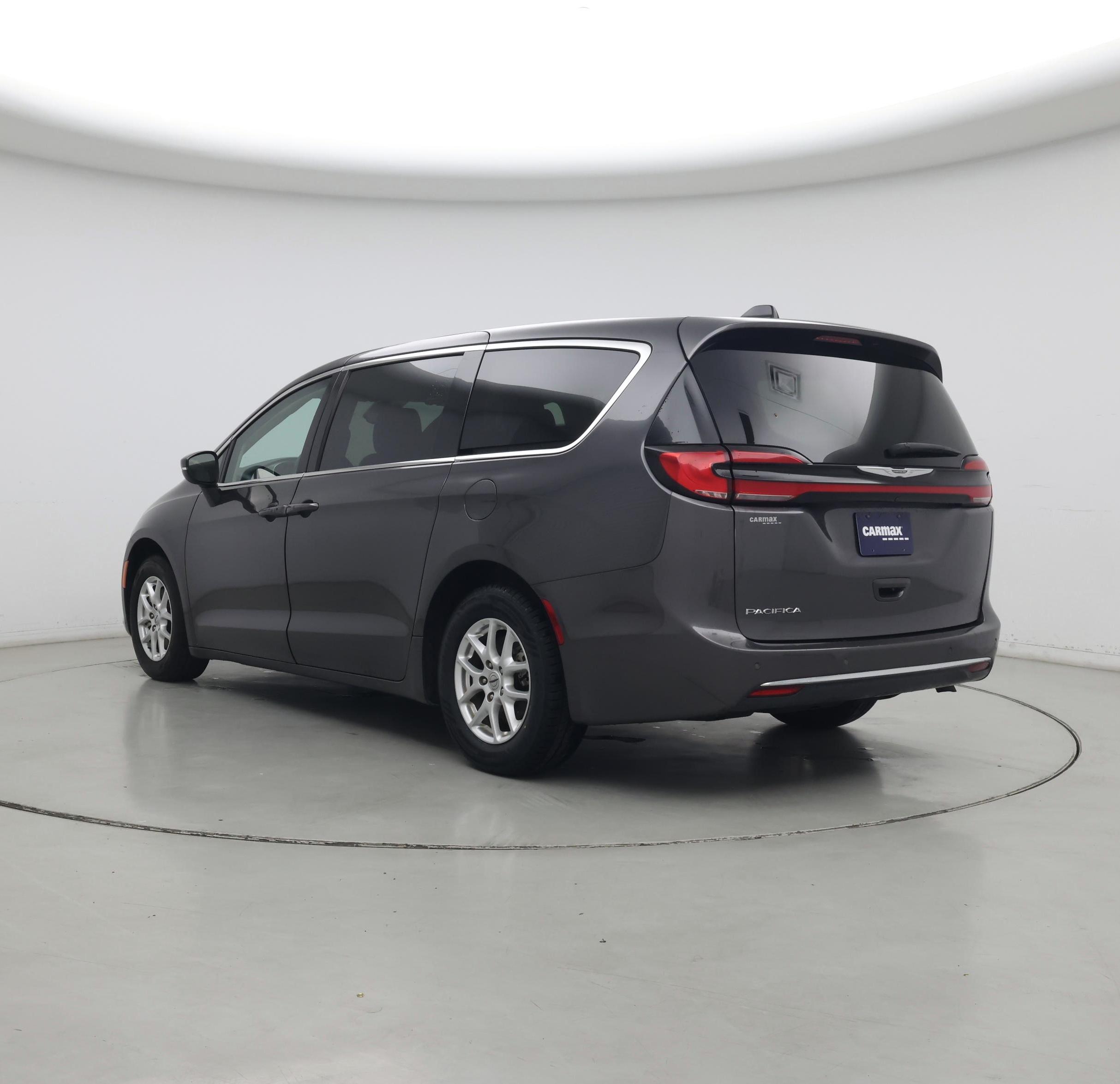 Thumbnail: 2023 Chrysler Pacifica - 2