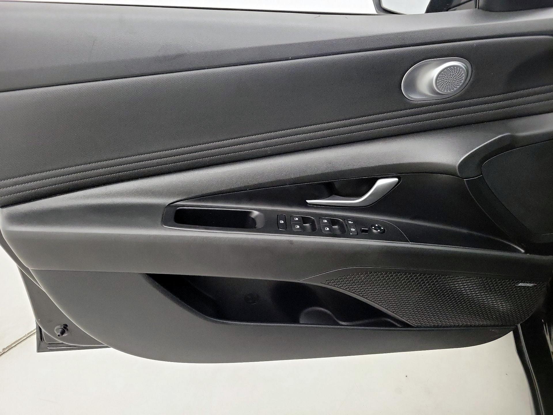 Thumbnail: 2021 Hyundai Elantra - 12