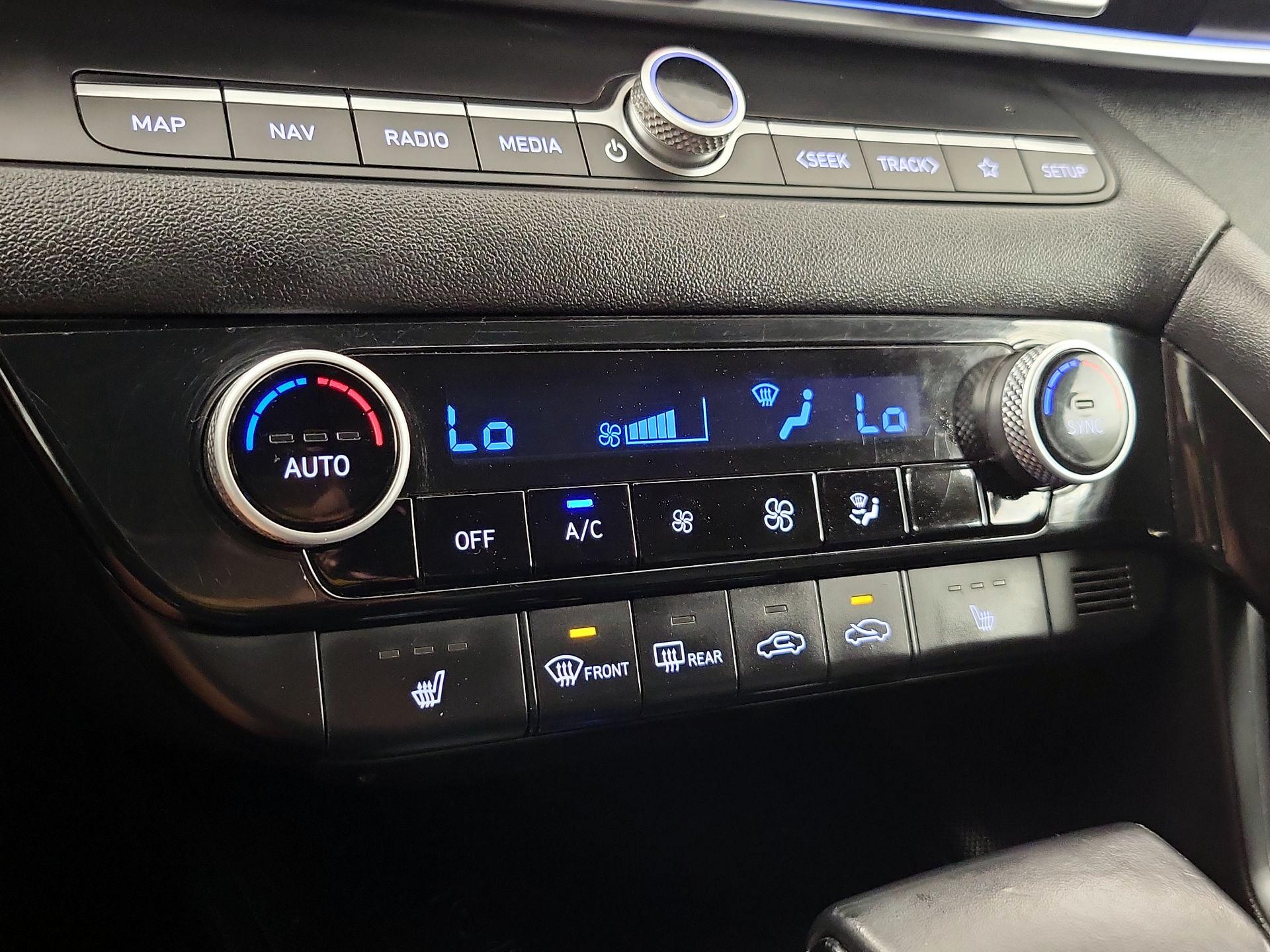 Thumbnail: 2021 Hyundai Elantra - 17