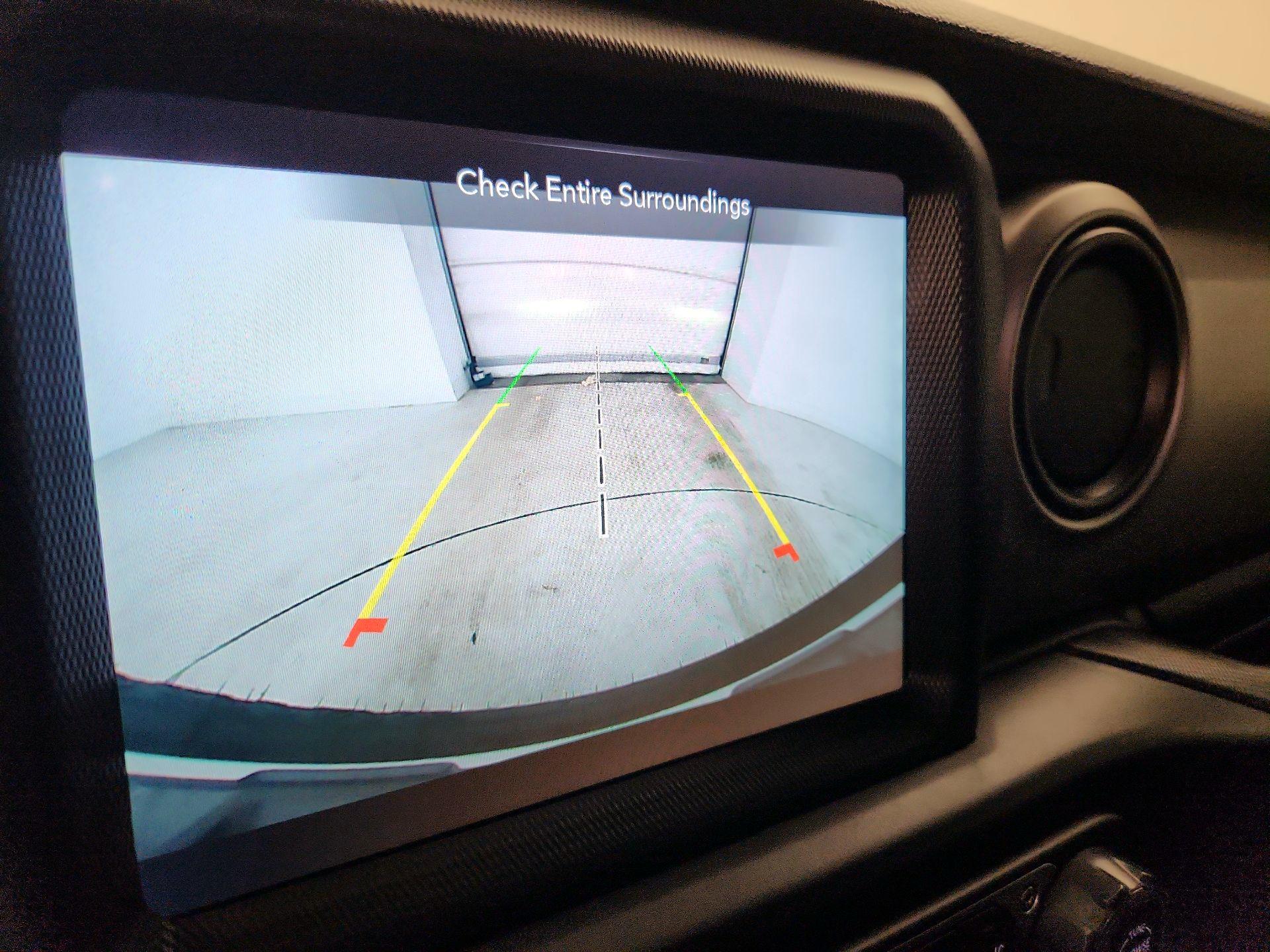 Thumbnail: 2021 Jeep Wrangler - 15